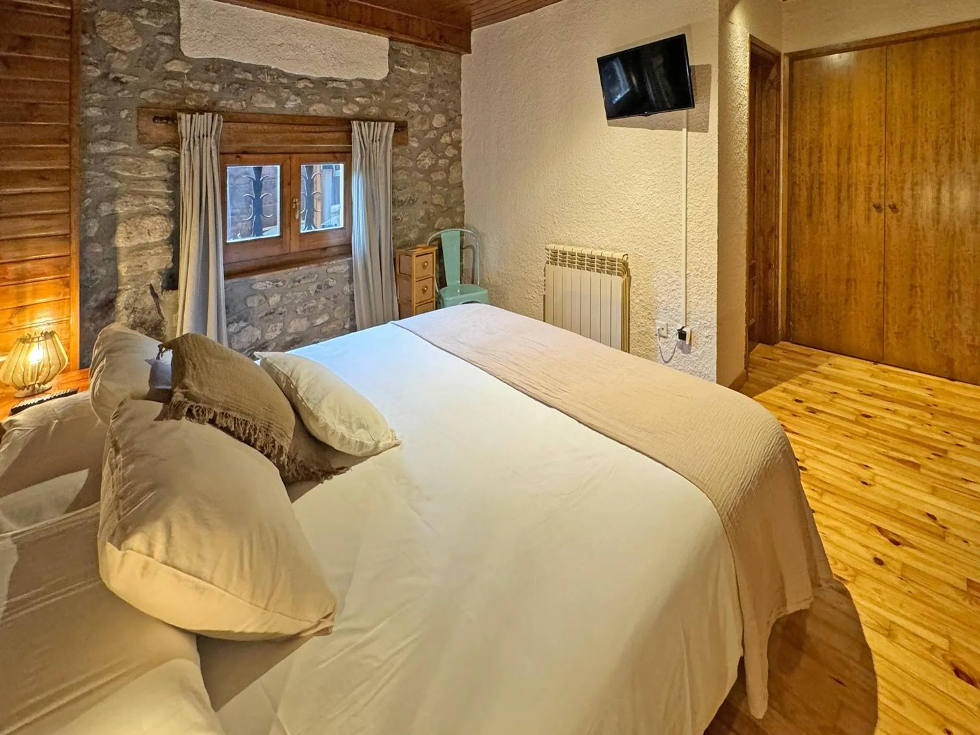 Bed in Hotel Cal Rei de Talló