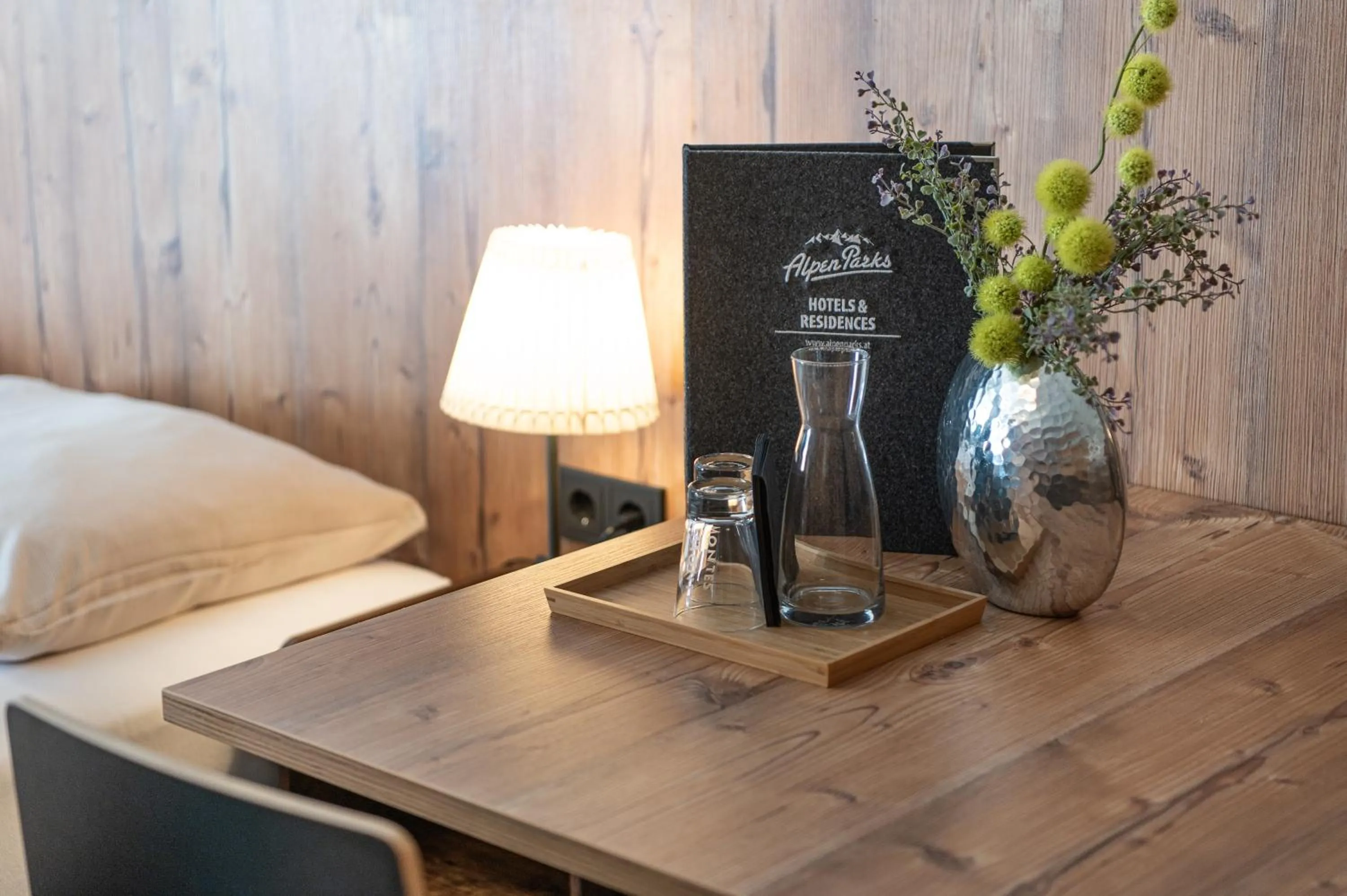 Logo/Certificate/Sign in AlpenParks Hotel MONTANA