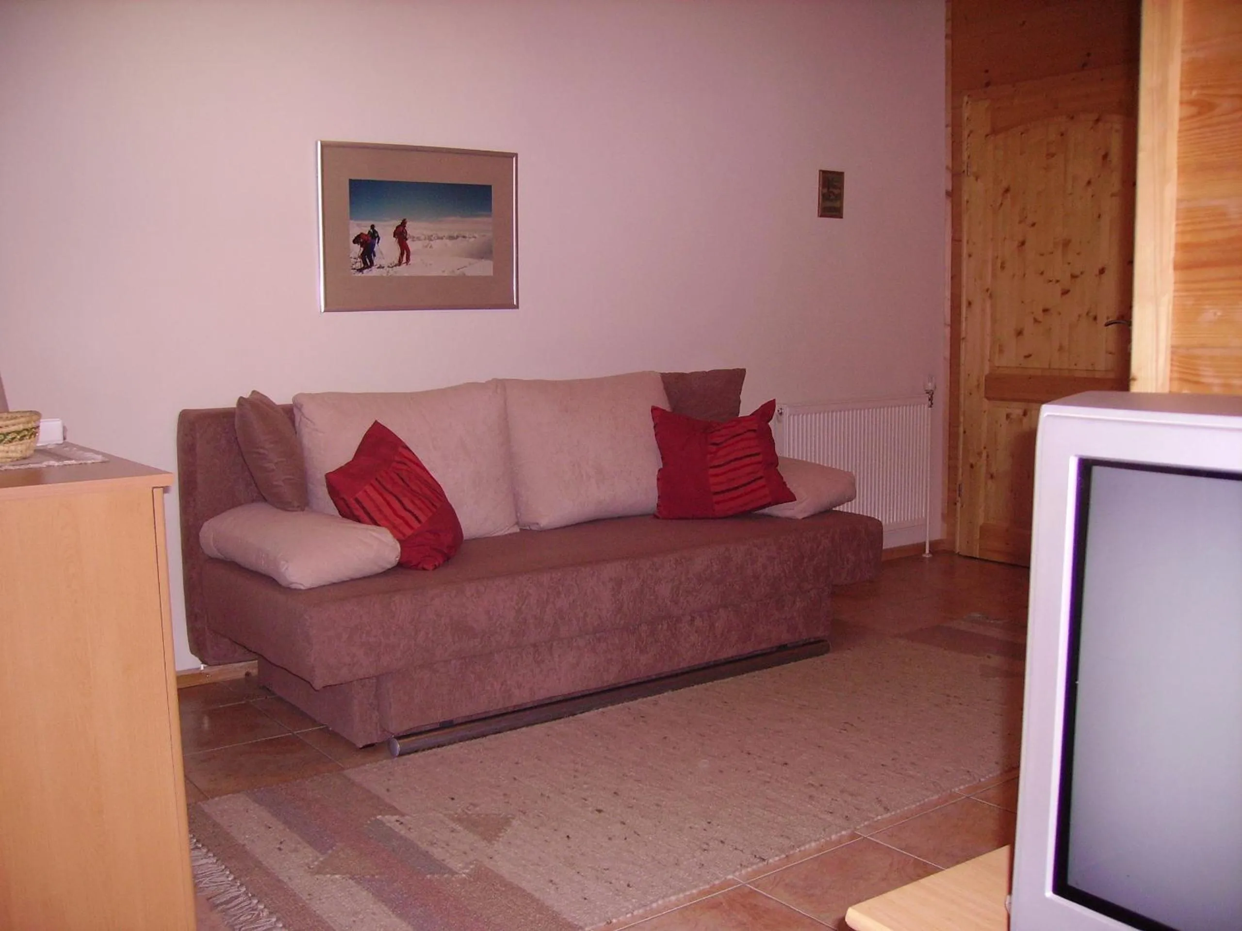 One-Bedroom Apartment - single occupancy in Wolfs Revier