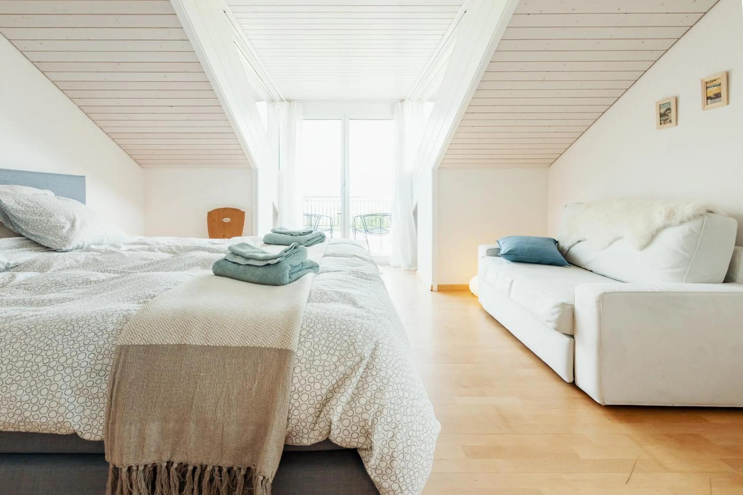 Bed in Lake Villa Lotus