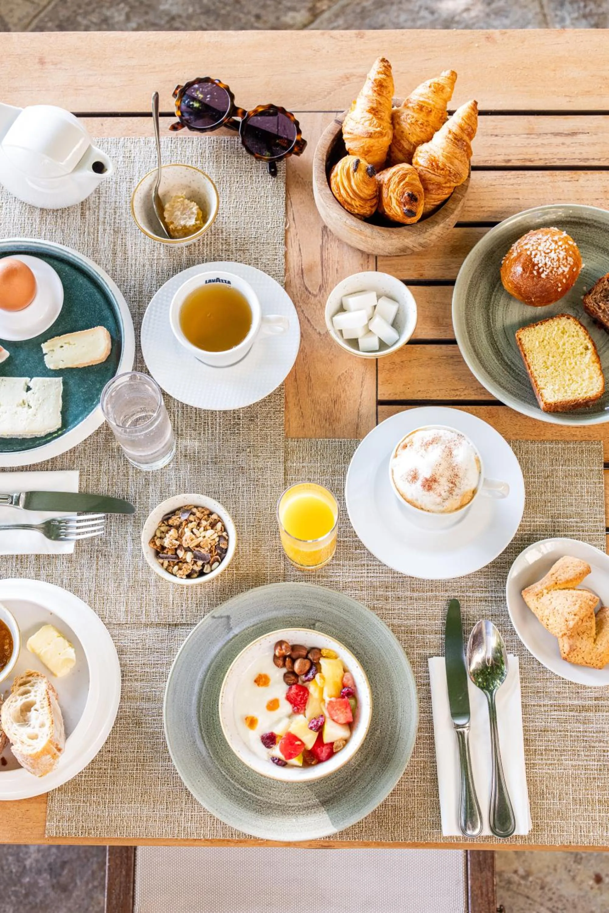 Breakfast in Hôtel Restaurant la Corniche
