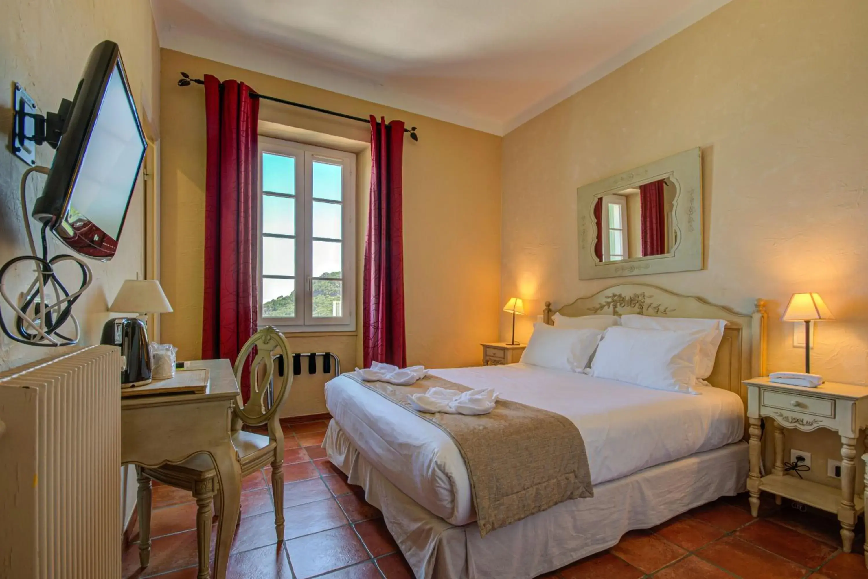 Superior Double Room in Hôtel Restaurant la Corniche Superior Double Room in Hôtel Restaurant la Corniche