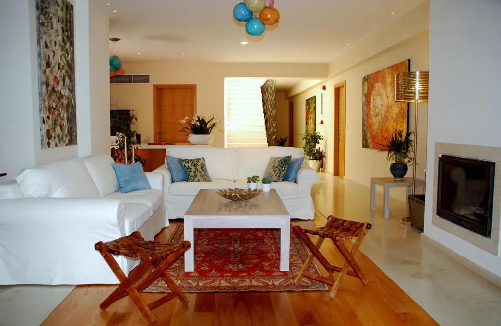 Living room in Astrolabe Hotel