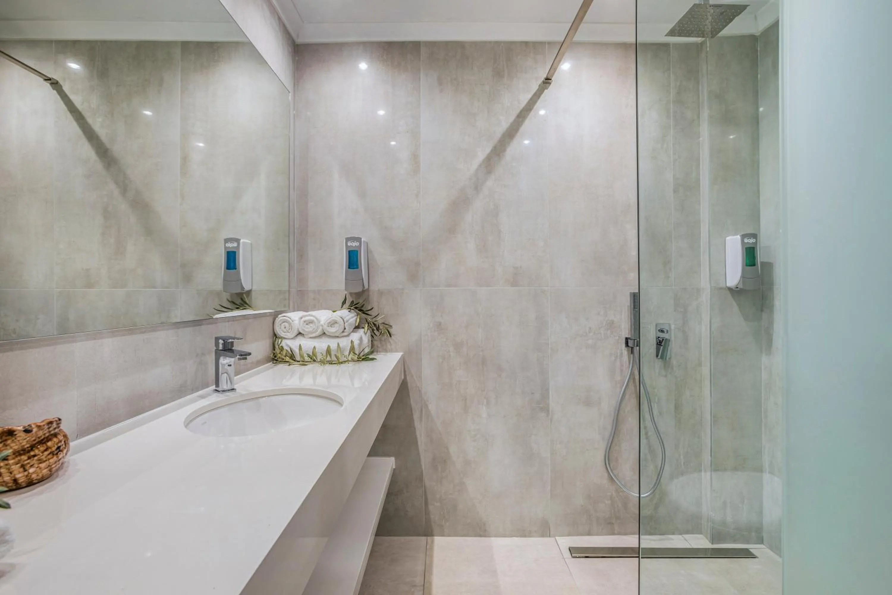 Bathroom in Anna Hotel