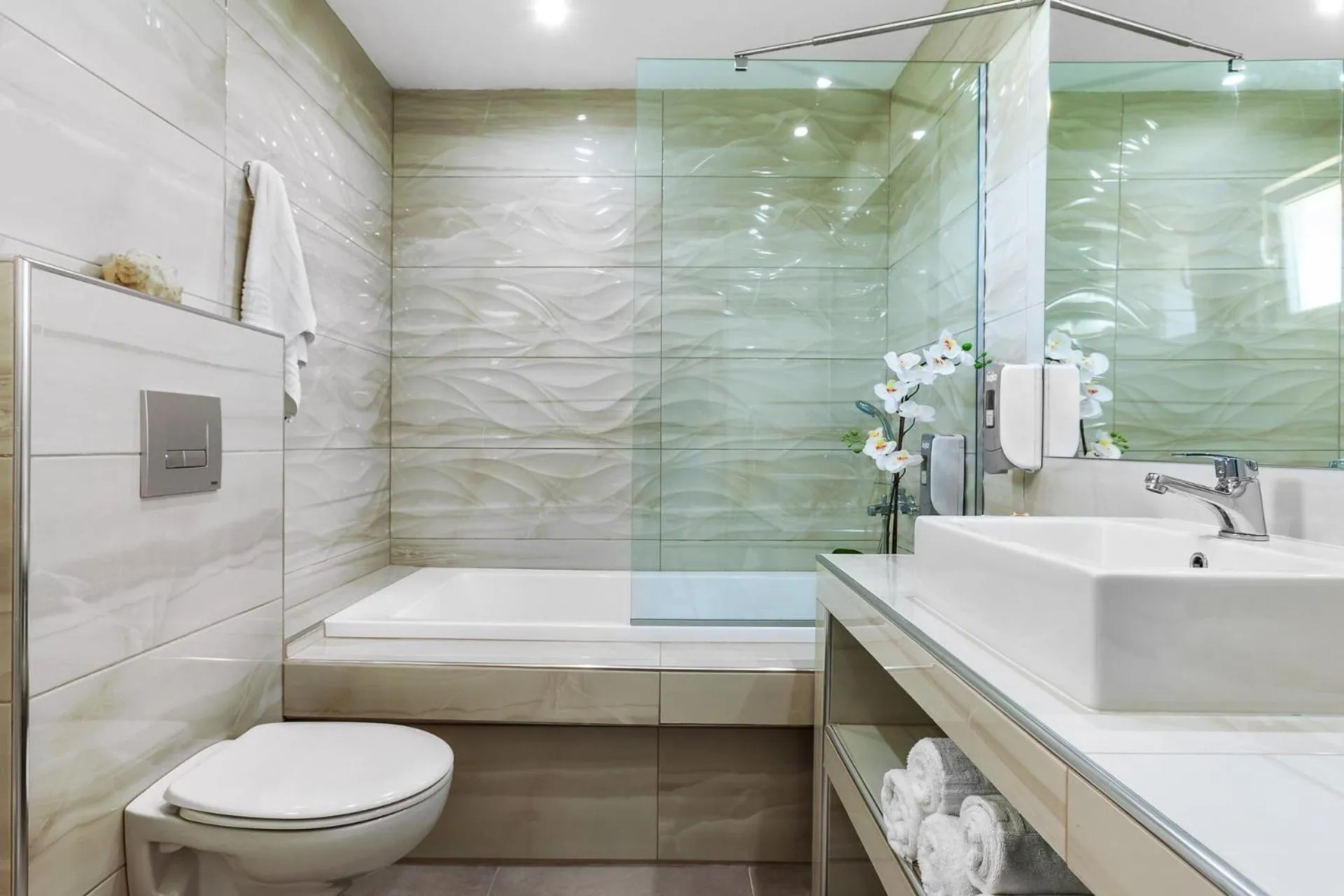 Bathroom in Anna Hotel