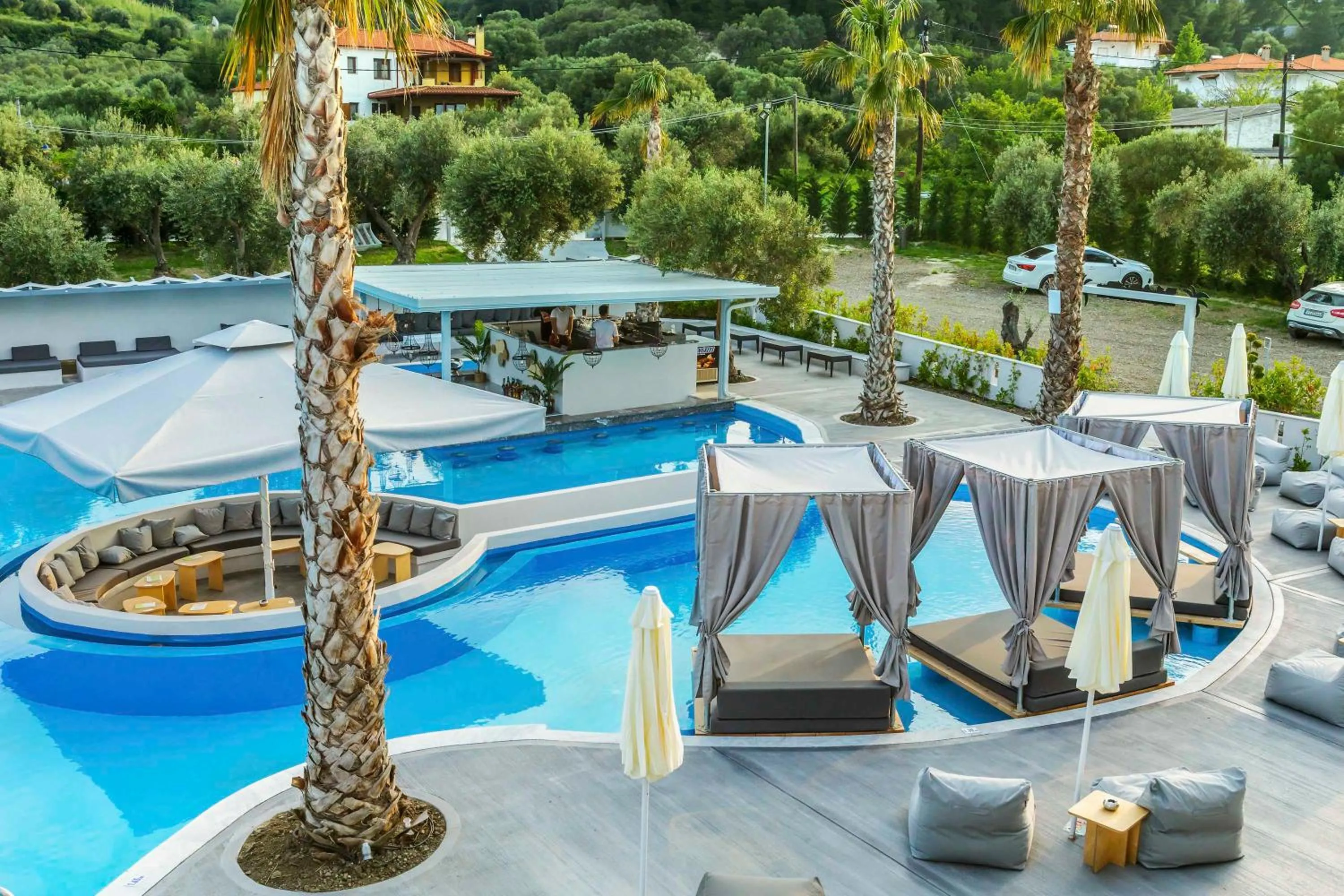 Swimming pool in Anna Hotel