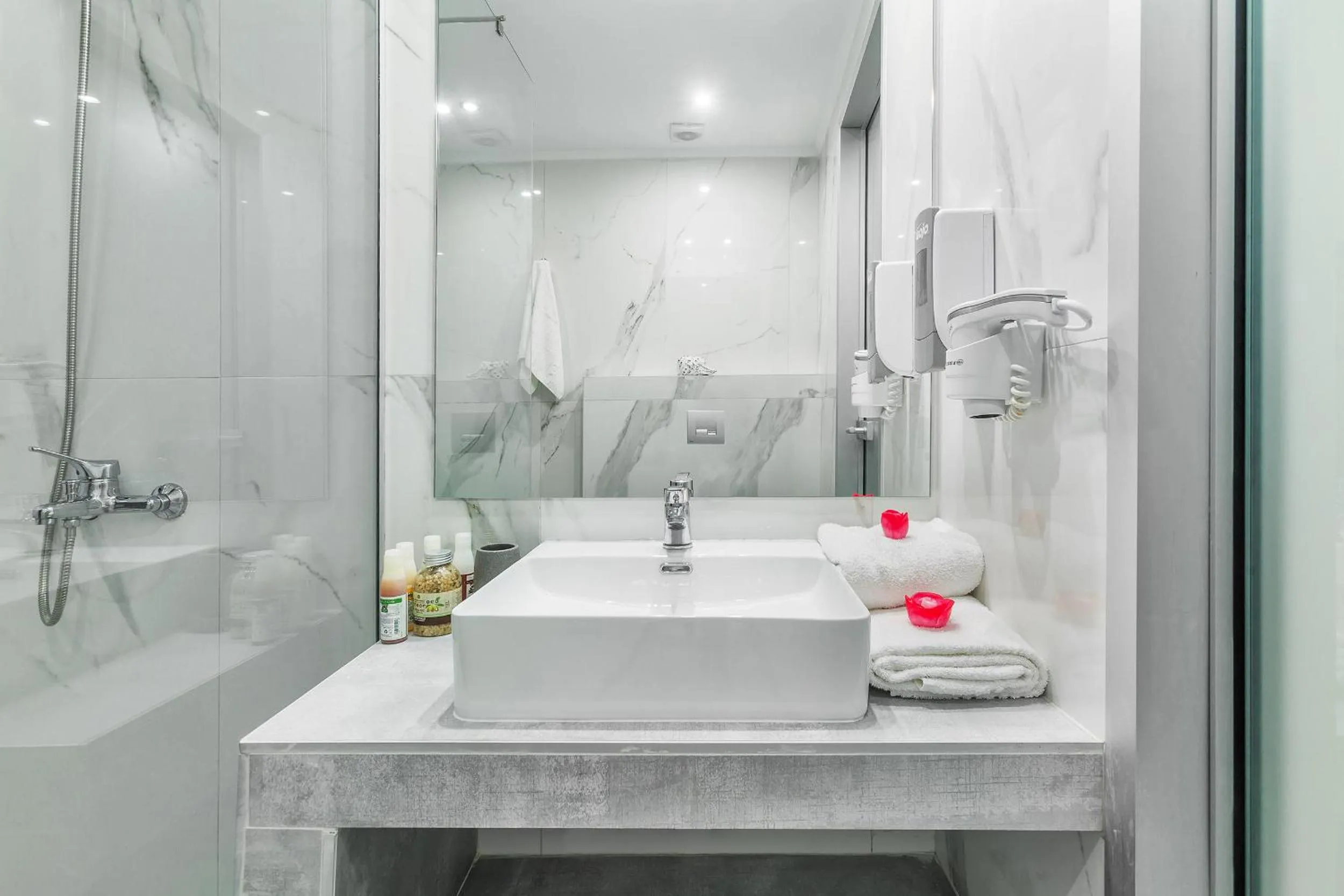 Bathroom in Anna Hotel