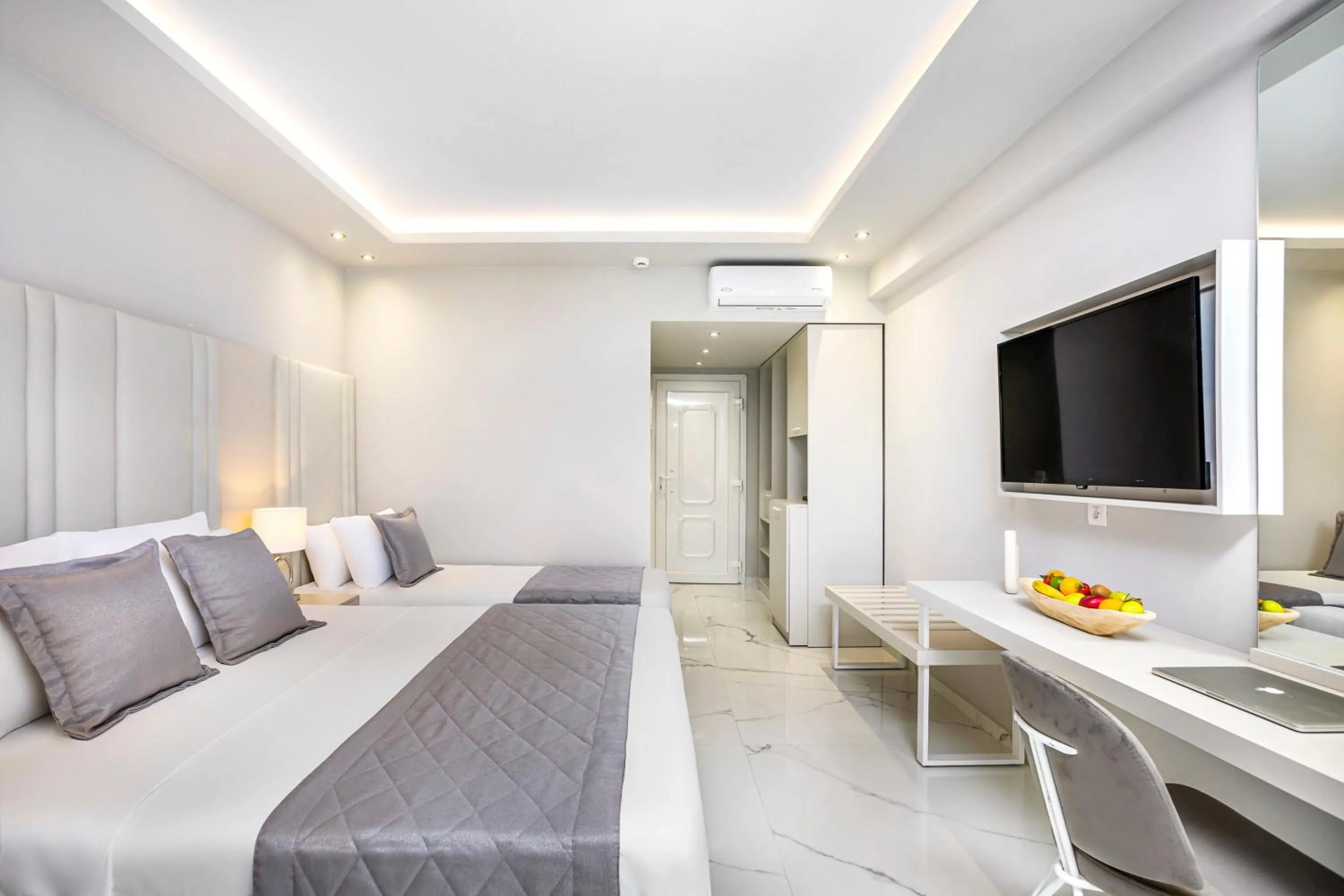 Photo of the whole room, Bed in Anna Hotel