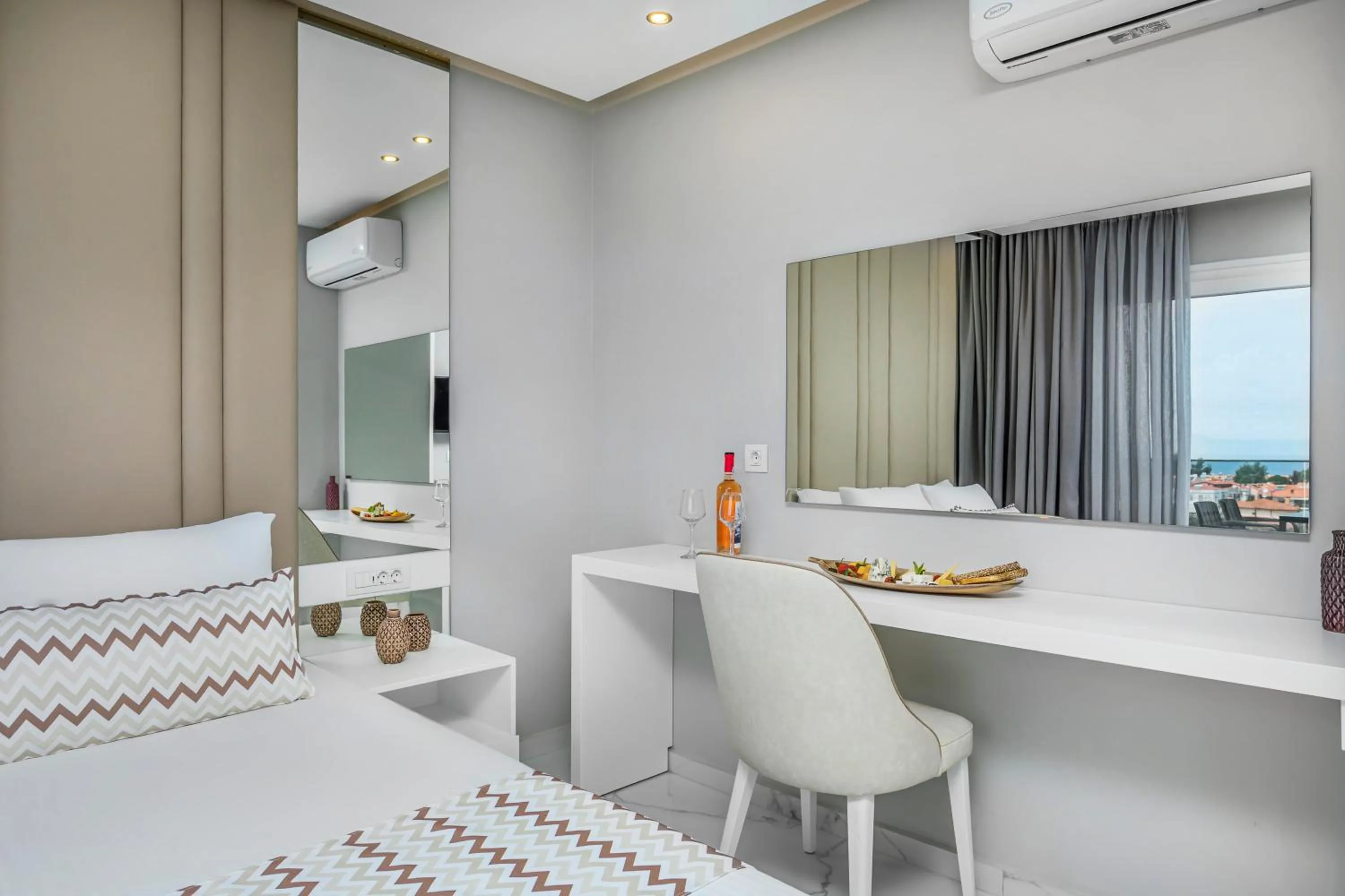 Bedroom, Bed in Anna Hotel