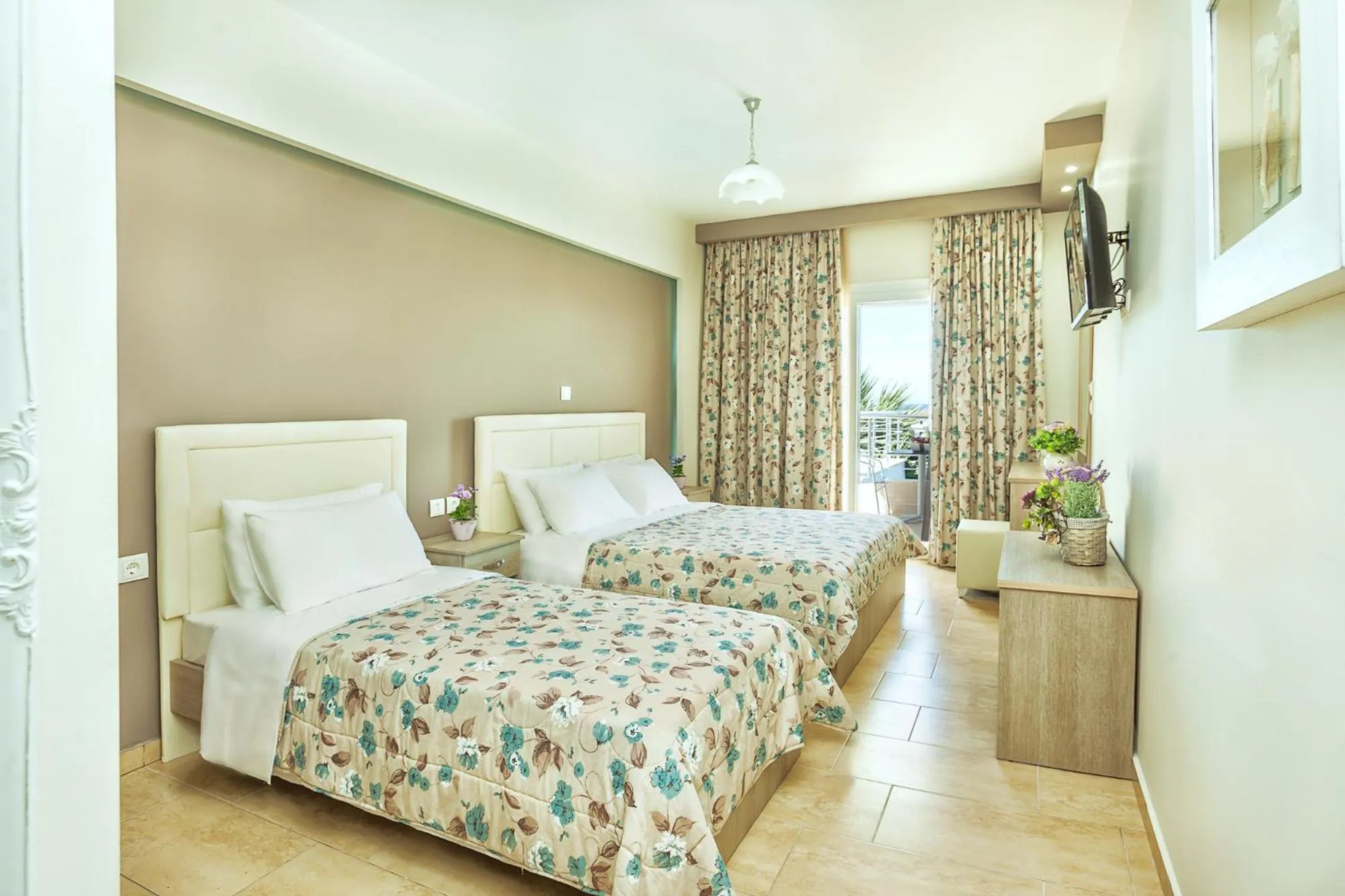 Bedroom, Bed in Anna Hotel