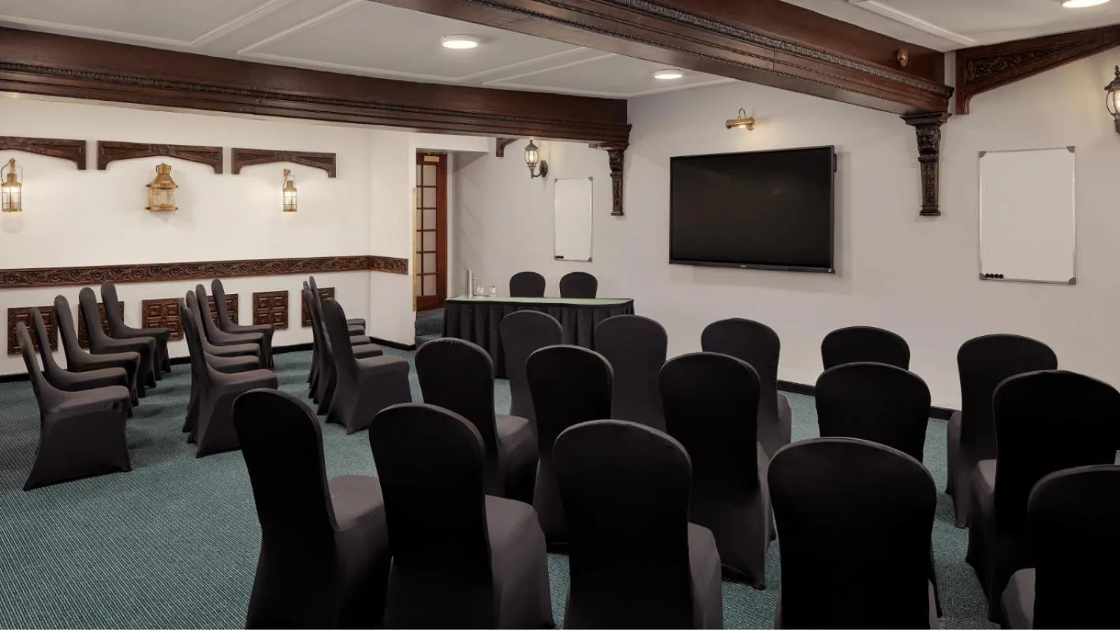 Meeting/conference room in Dooley's Hotel