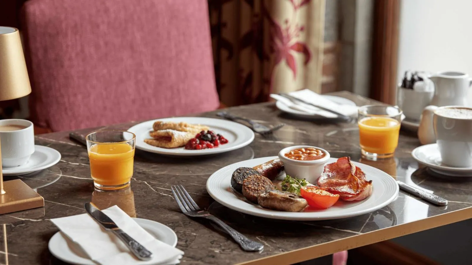 Breakfast in Dooley's Hotel