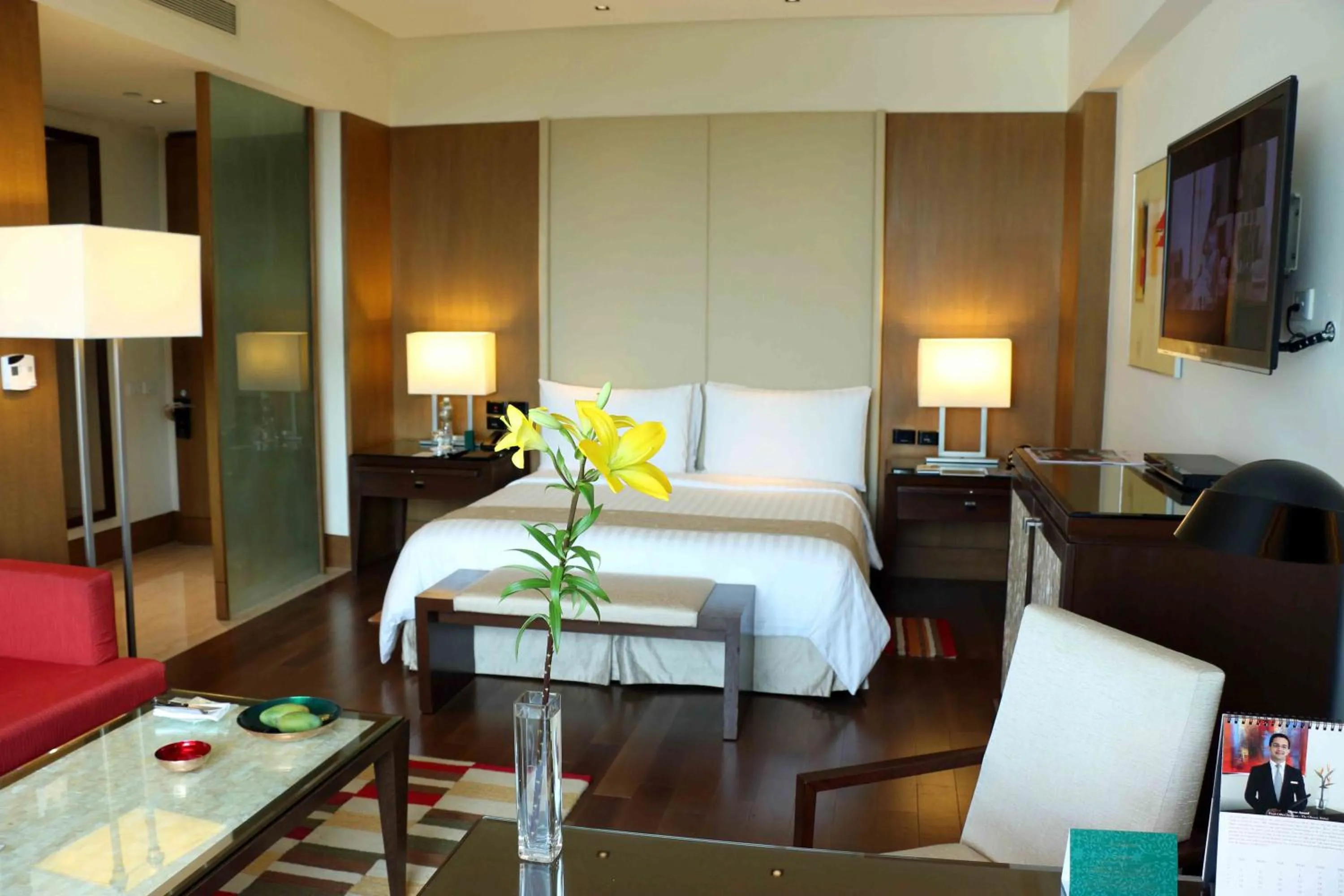 Bedroom, Bed in The Oberoi Gurgaon