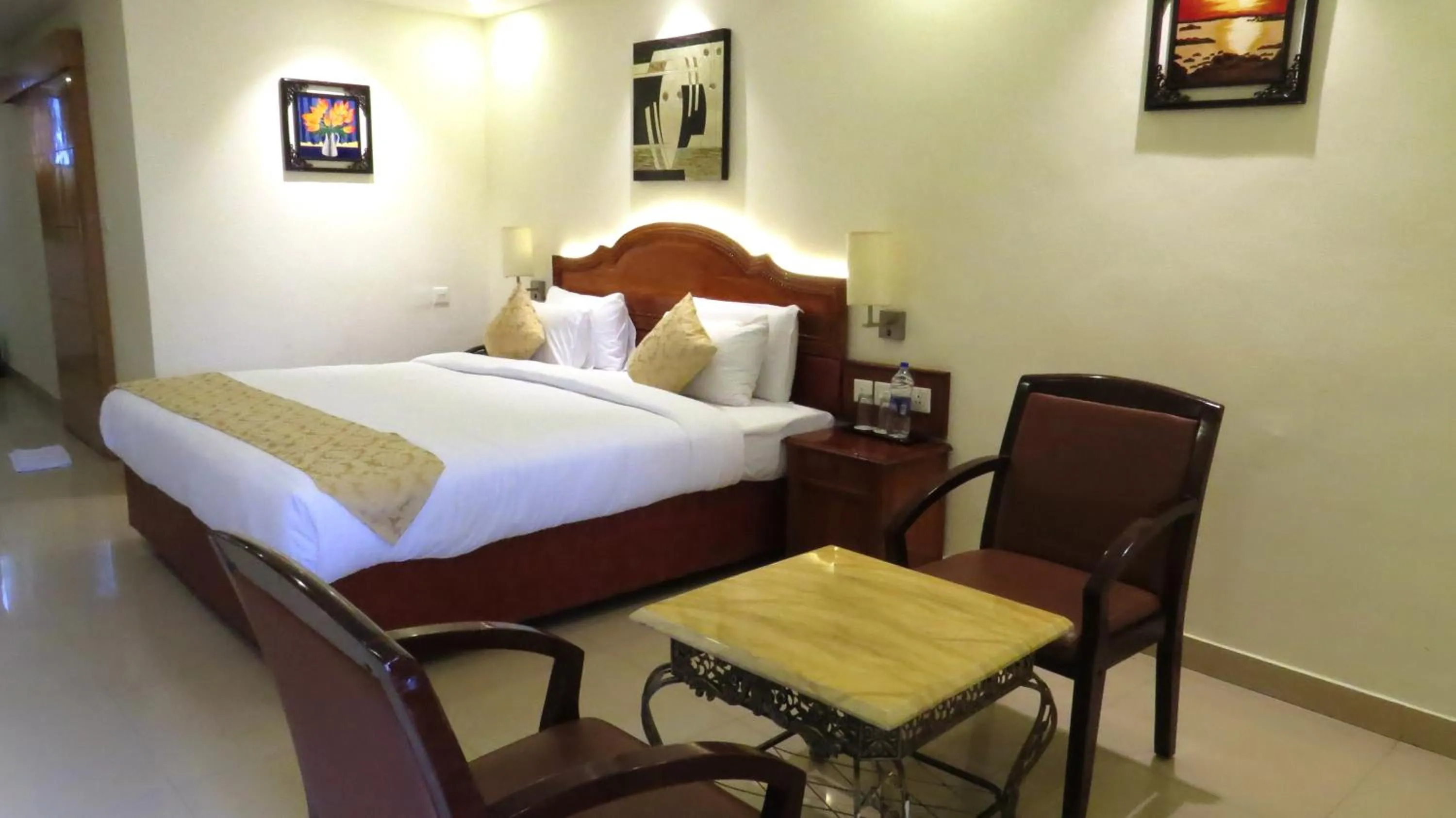 Bed in Hotel Rajadhani