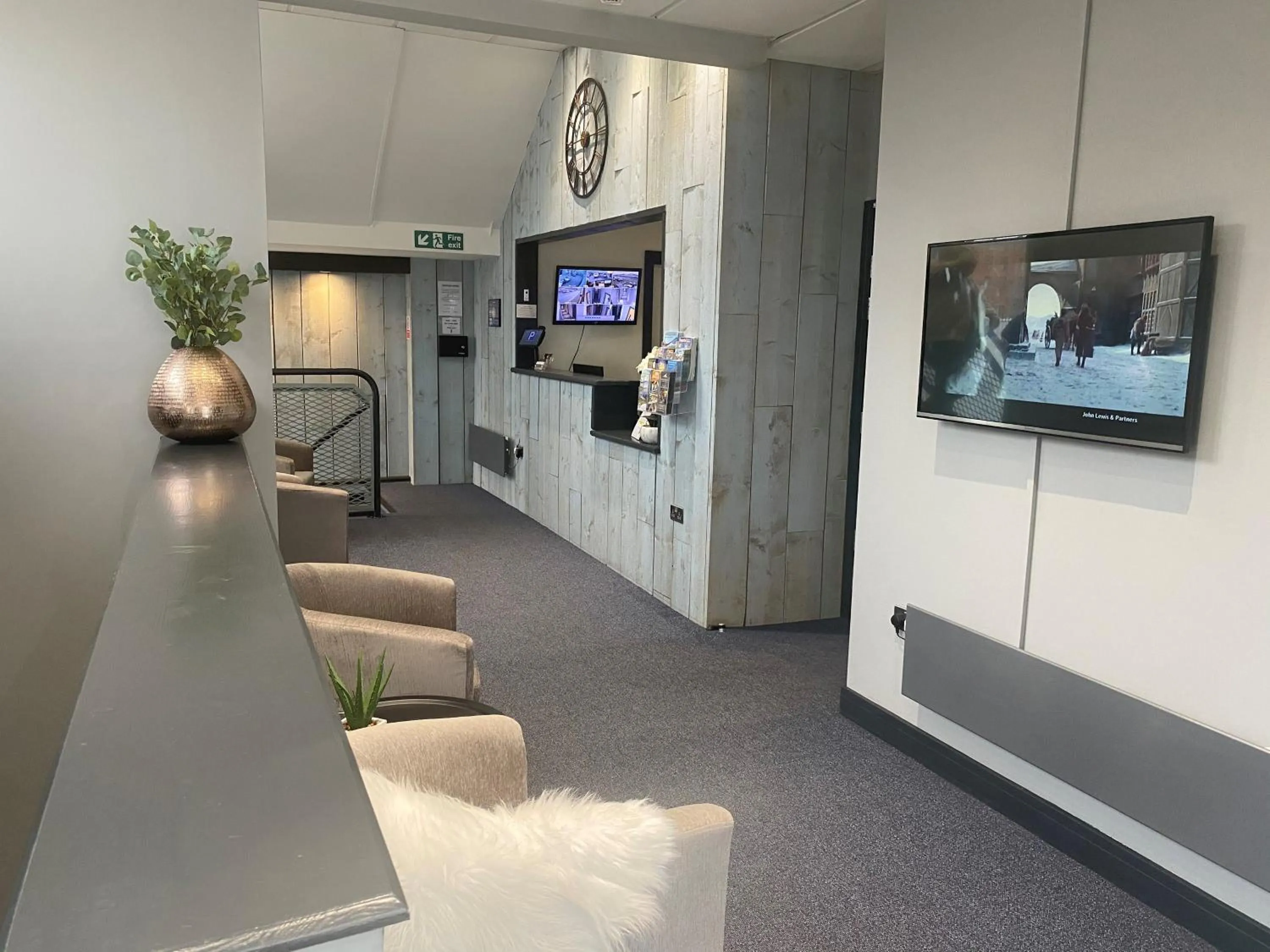 Lobby or reception in Escape Hotel