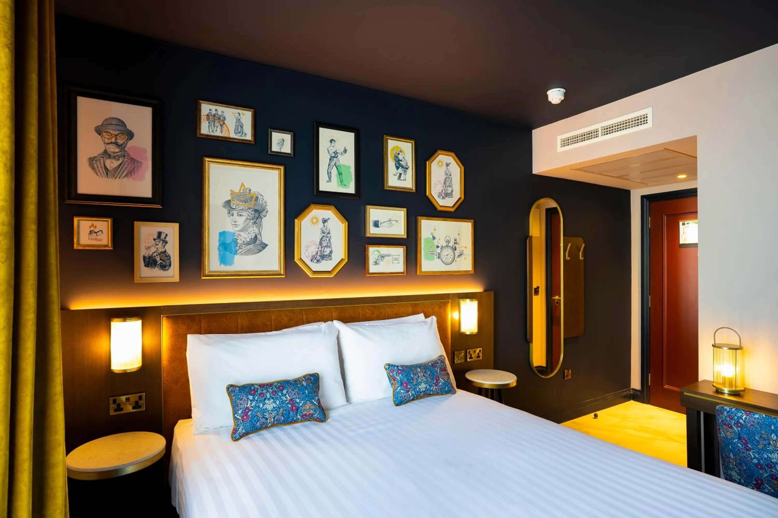 Bed in The Mercantile Hotel