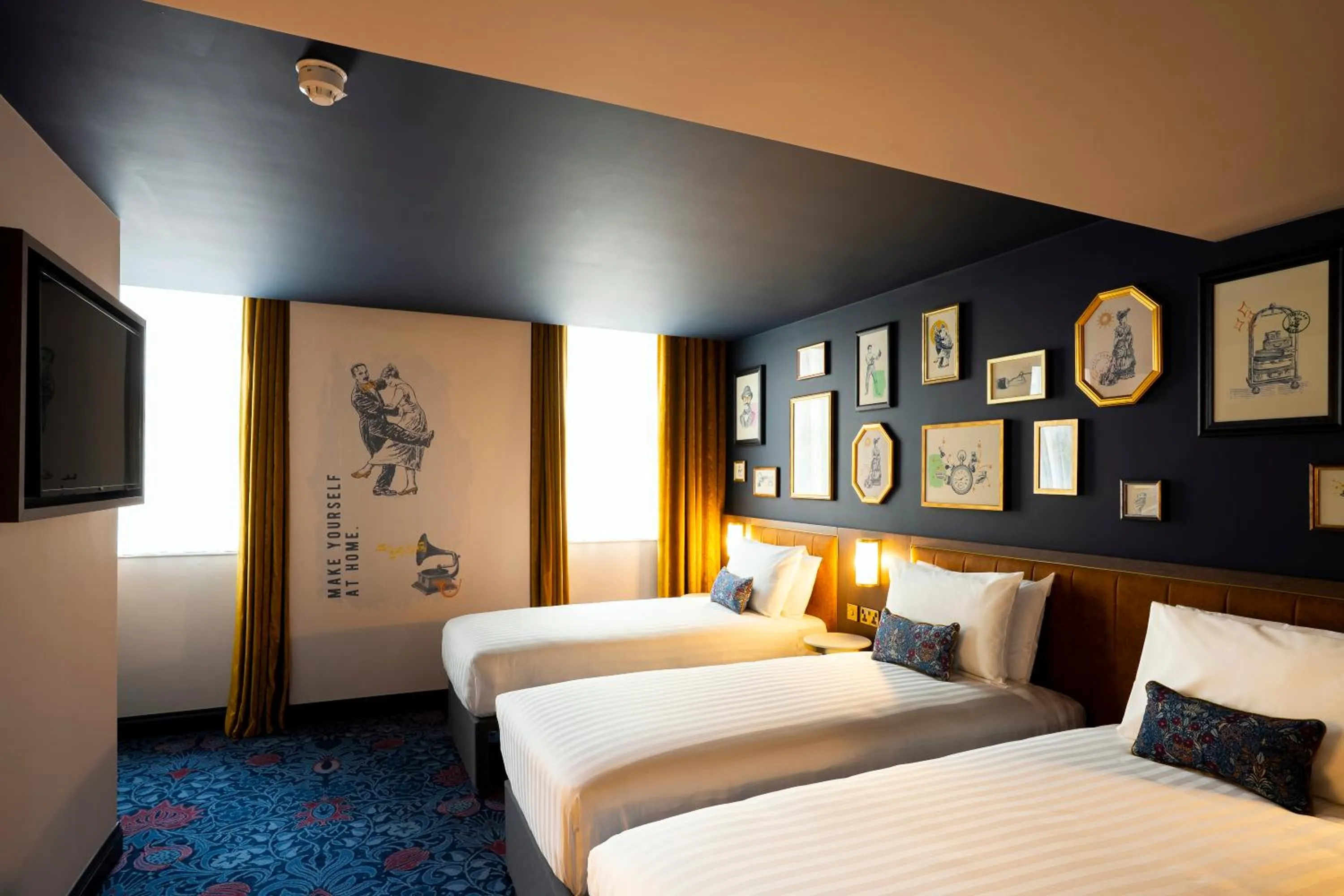 Bed in The Mercantile Hotel