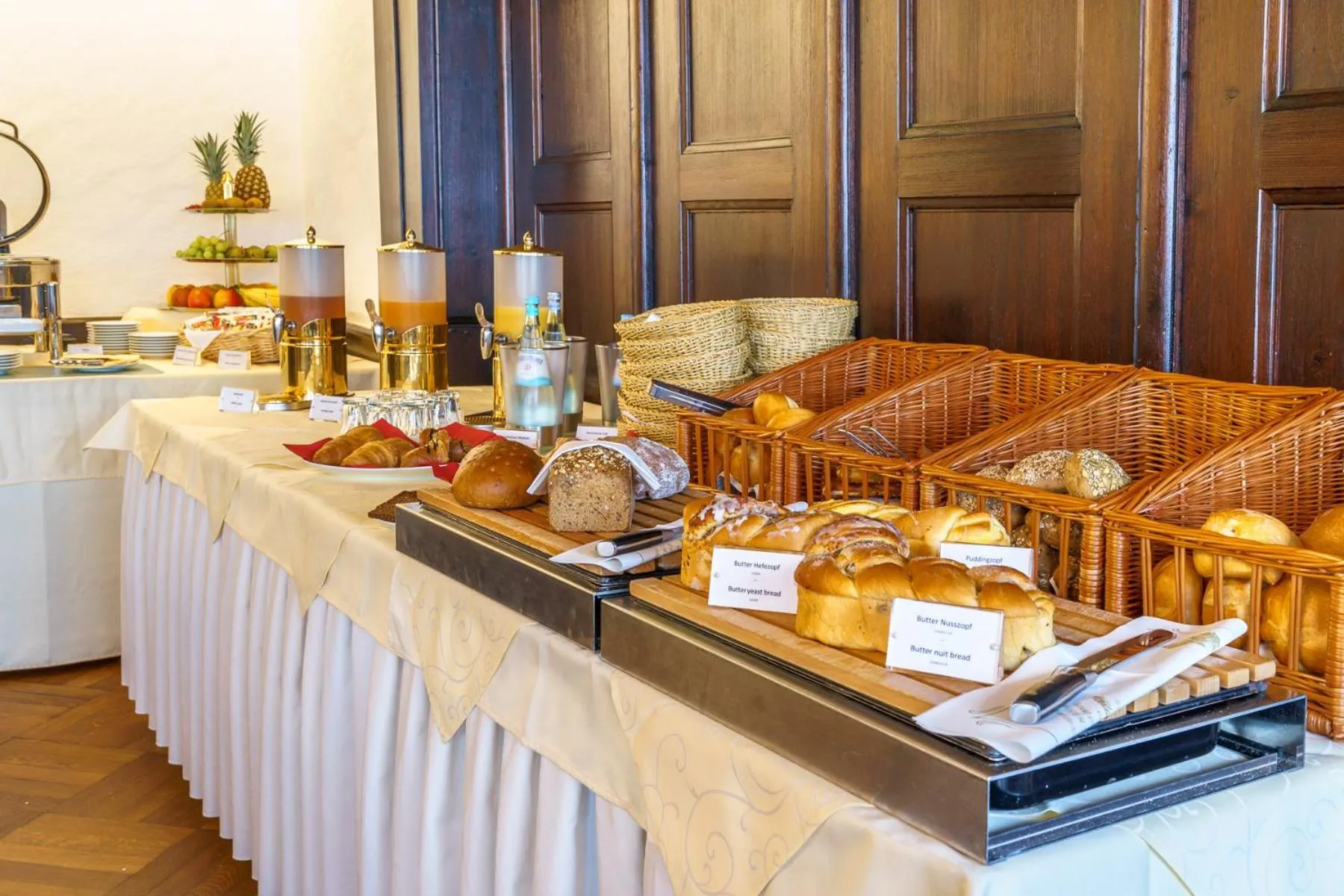 Buffet breakfast in Altkölnischer Hof