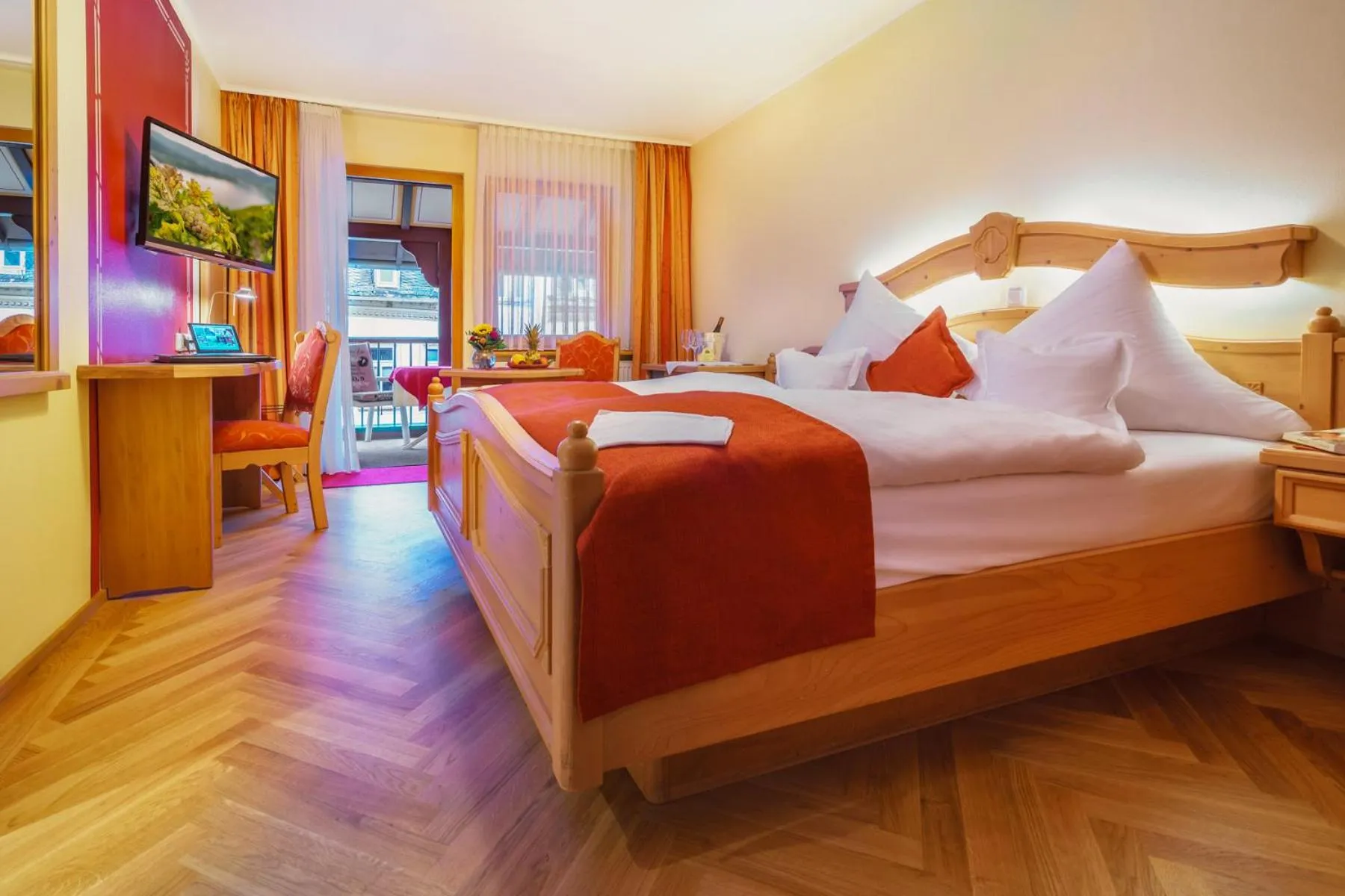 Photo of the whole room, Bed in Altkölnischer Hof