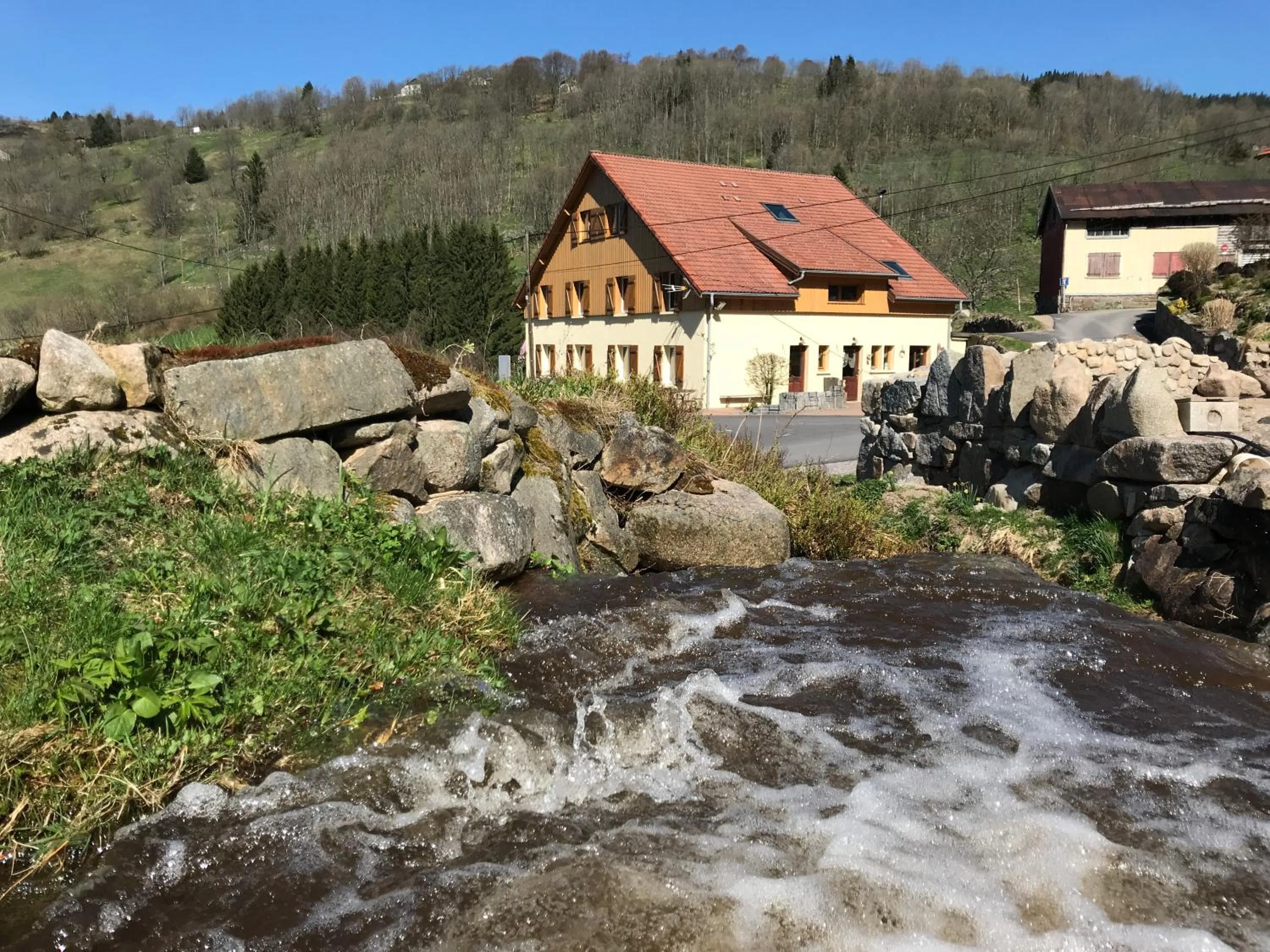 Property building in Chez Jeanmyvonne