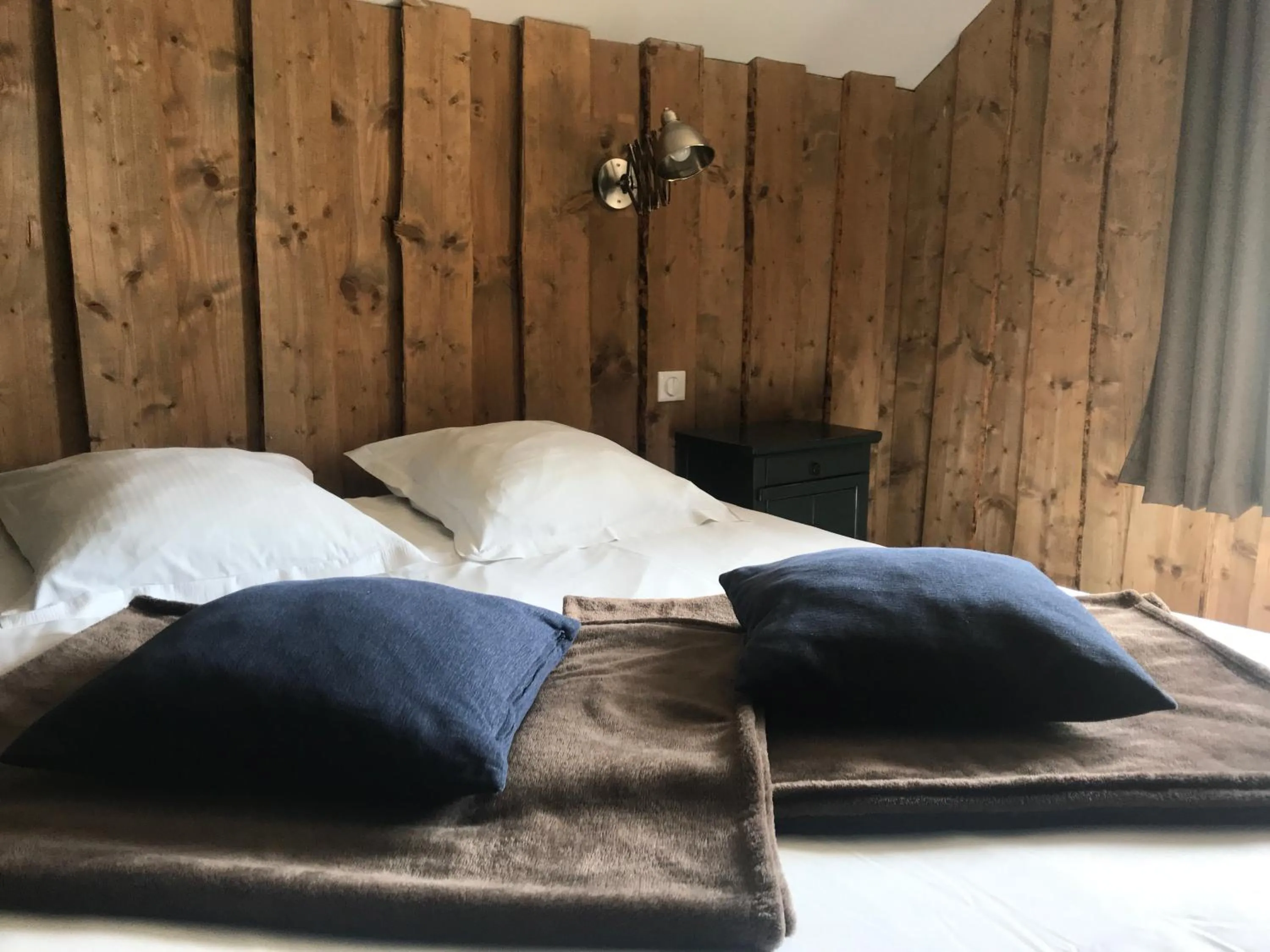 Bed in Chez Jeanmyvonne