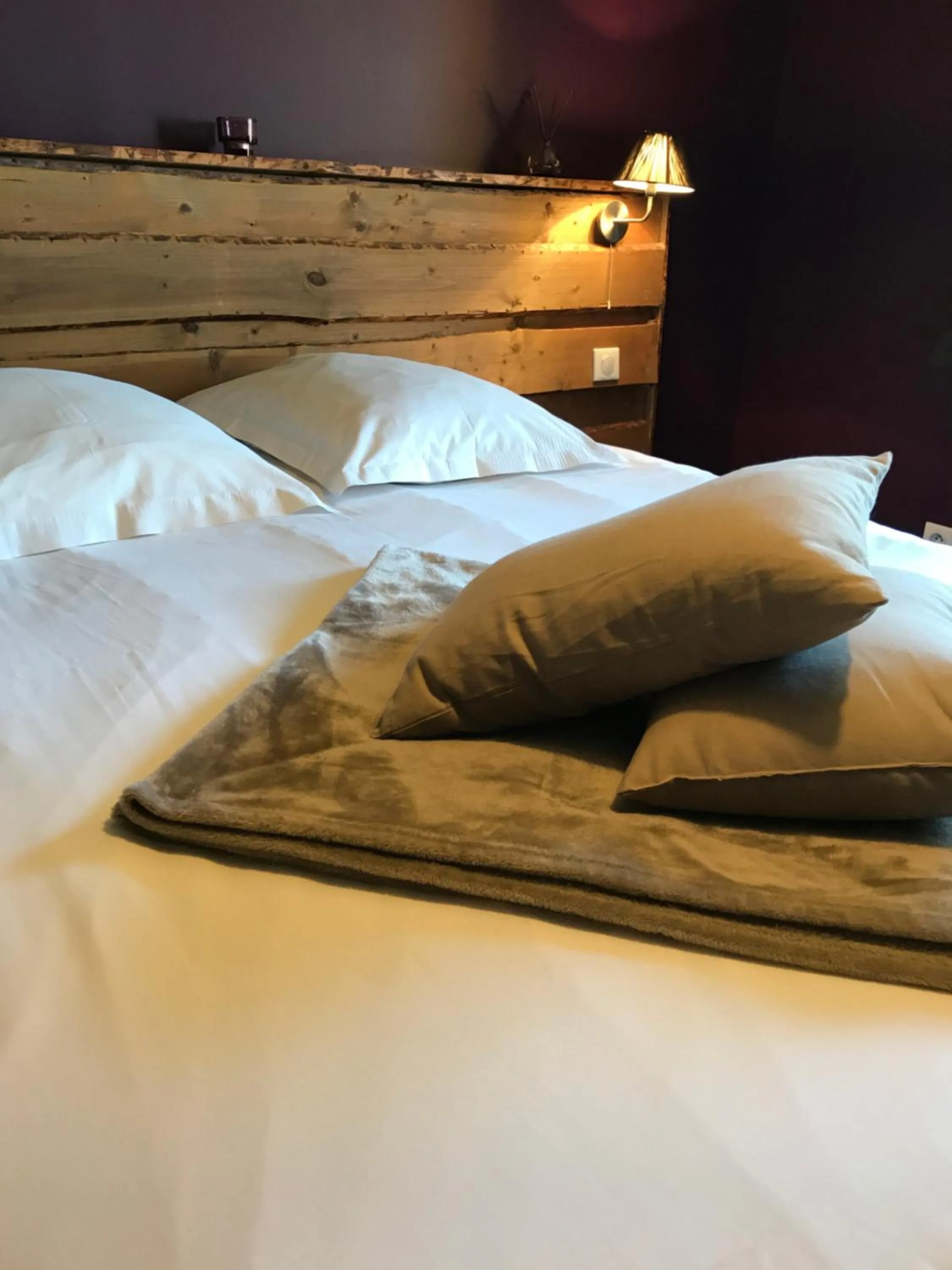Bed in Chez Jeanmyvonne