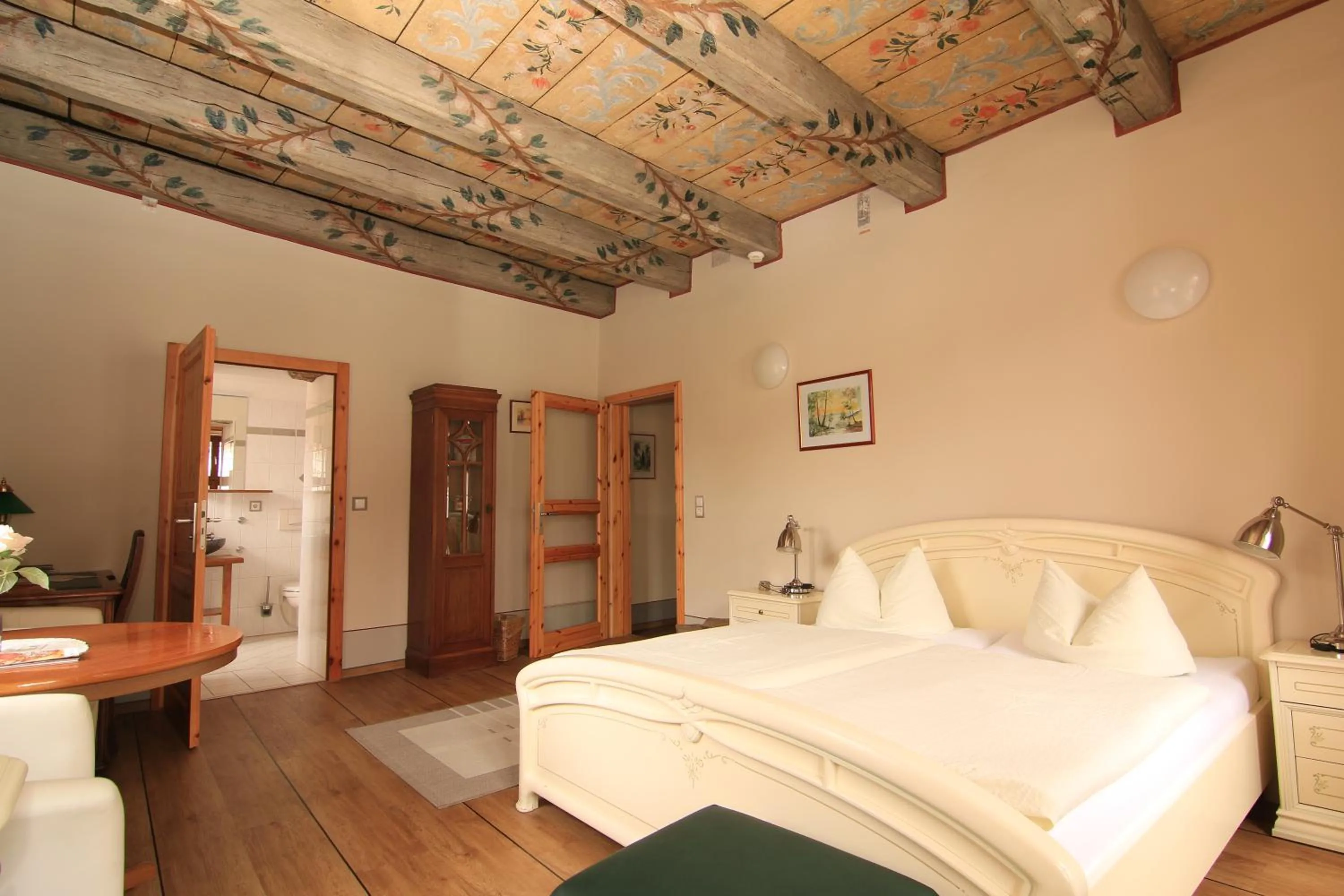 Bedroom, Bed in Hotel Zum Klötzelmönch