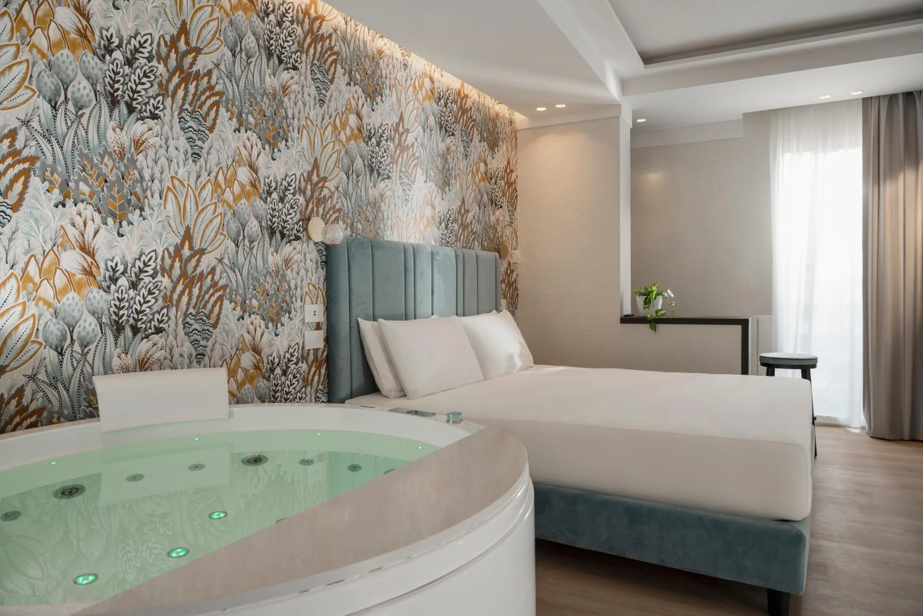 Hot Tub, Bed in Hotel Grazia Riccione