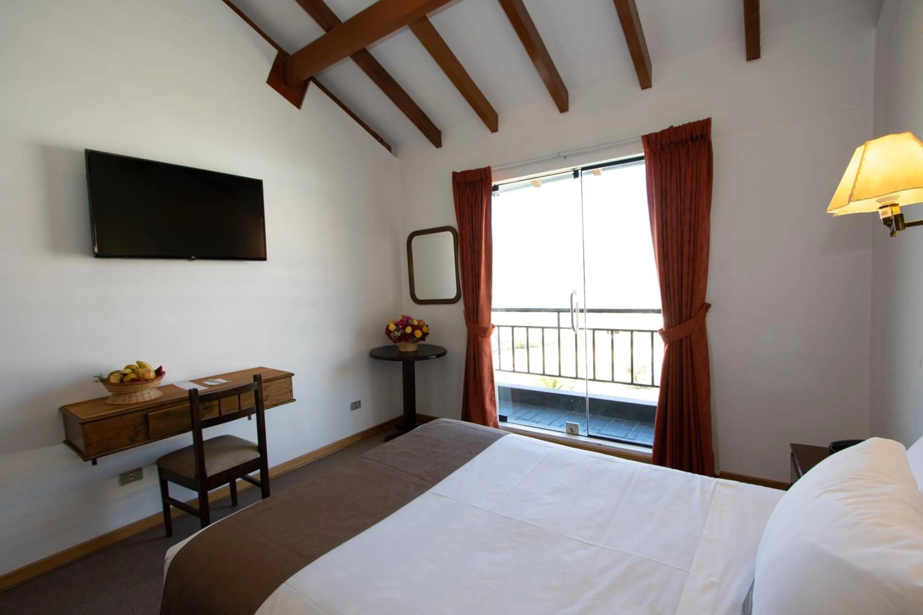 Photo of the whole room, Bed in DM Hoteles Cusco