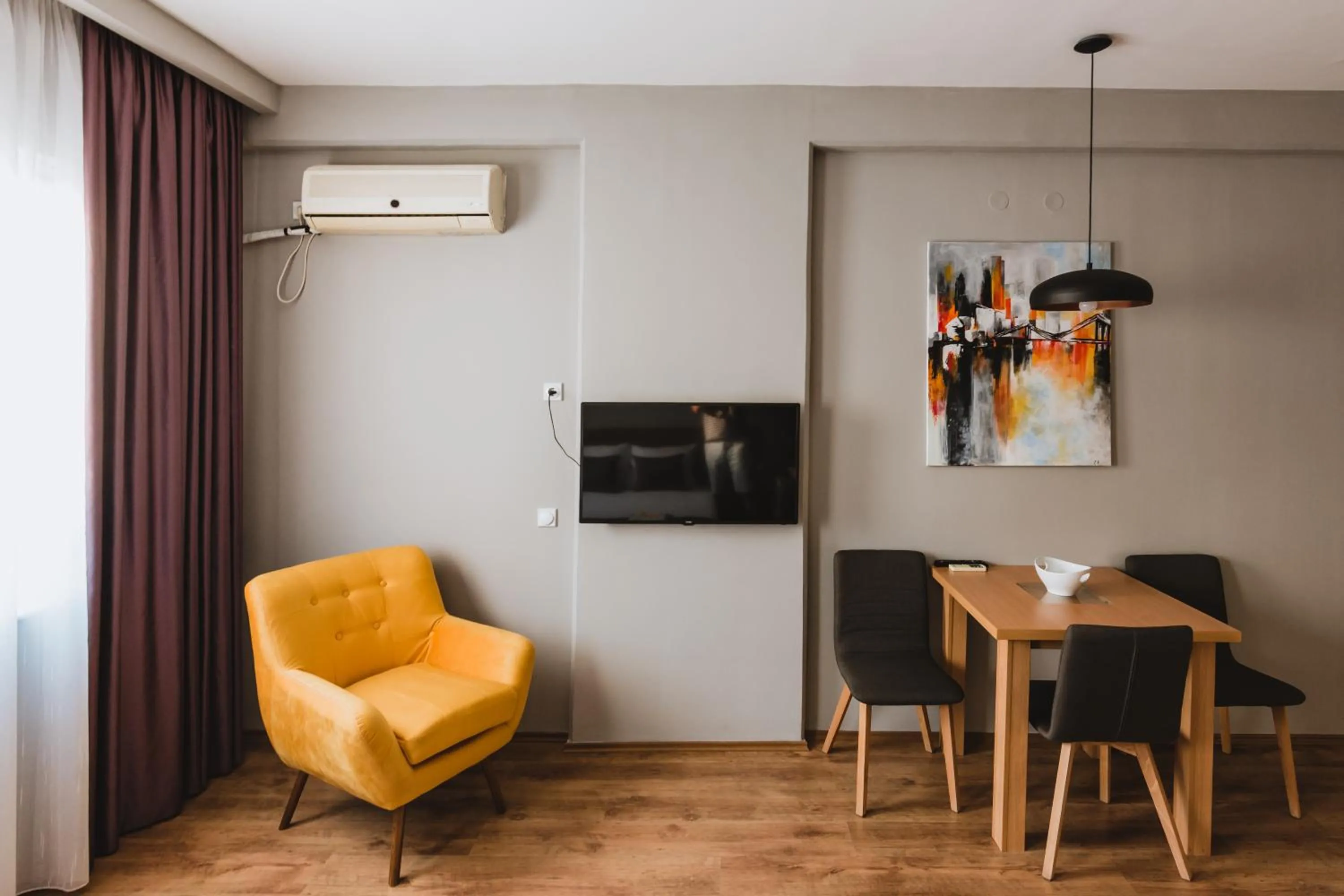 Central Plaza Apartments