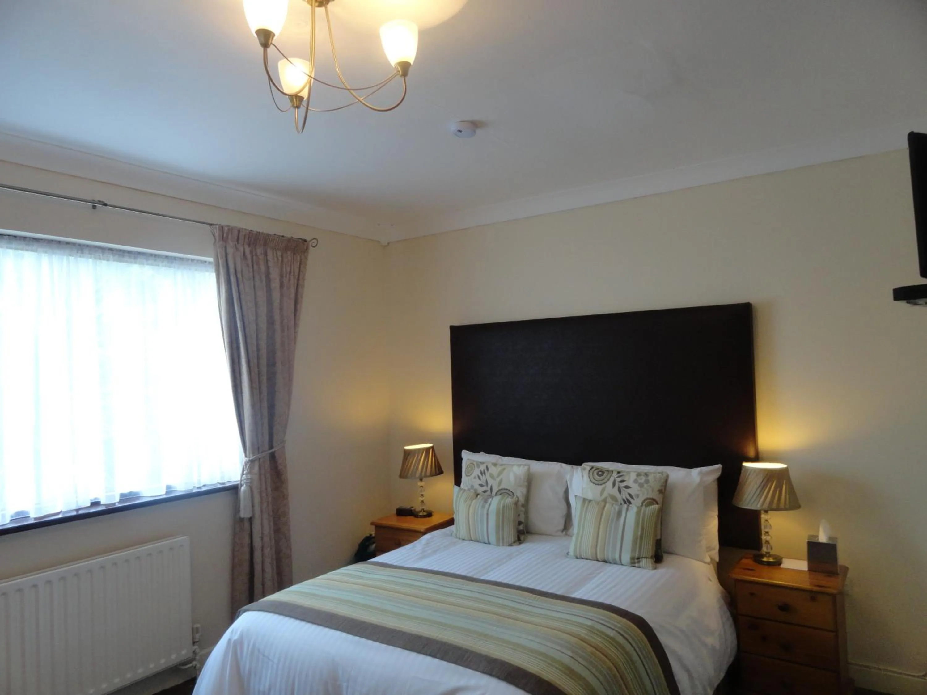 Photo of the whole room in Orley House B&B