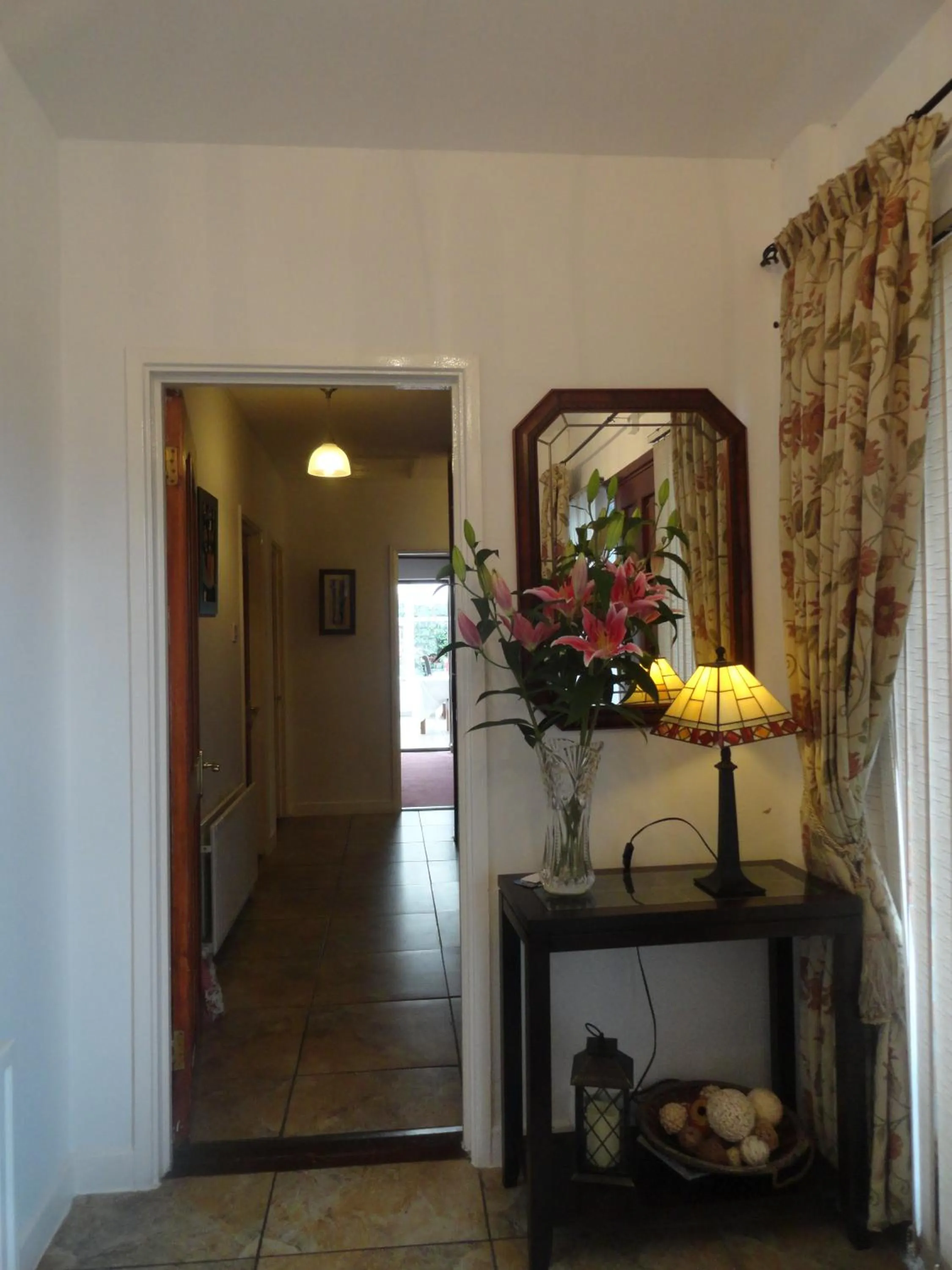 Facade/entrance in Orley House B&B