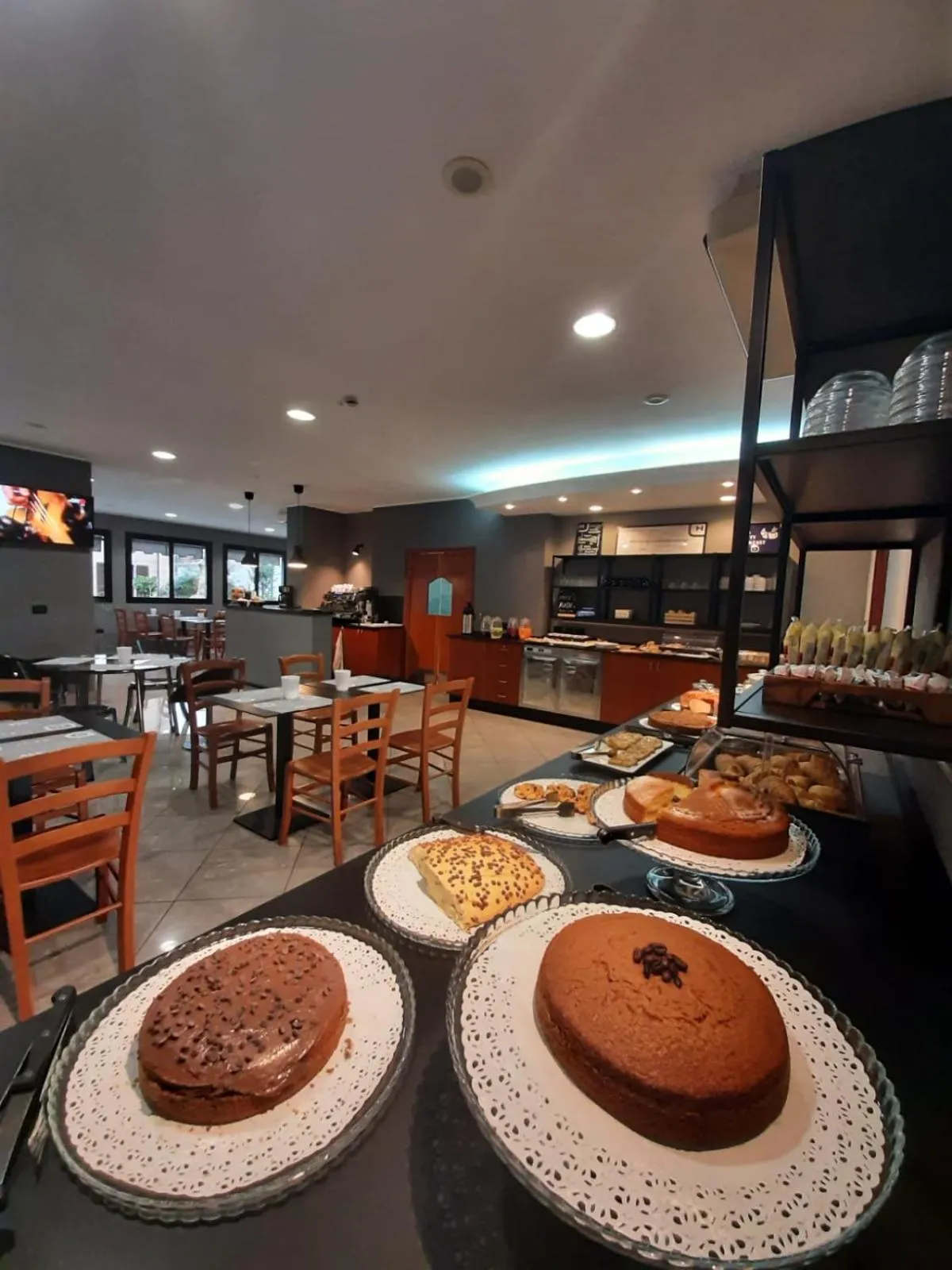 Breakfast in Hotel Originale by ALEhotels