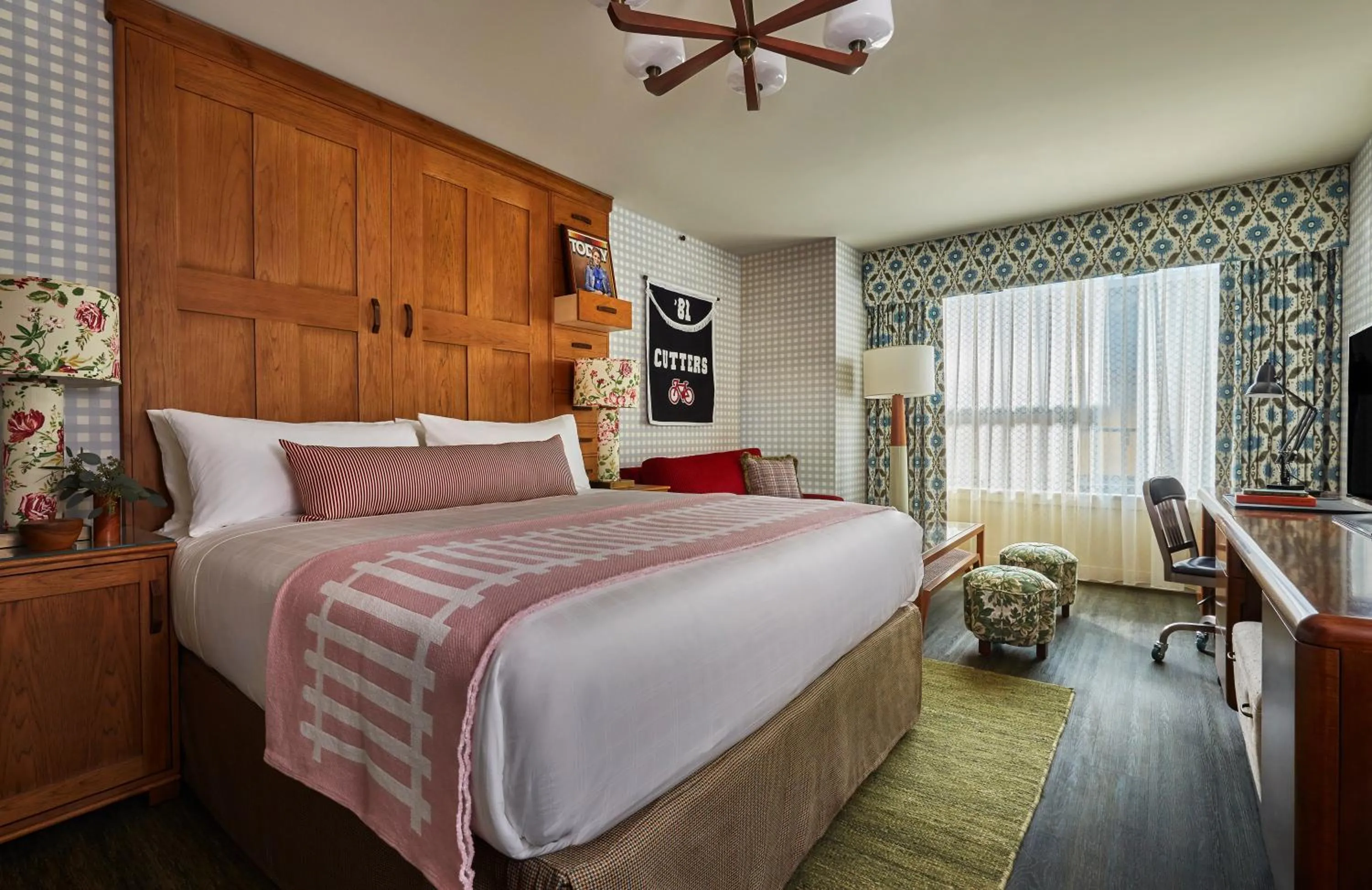 Bedroom, Bed in Graduate by Hilton Bloomington