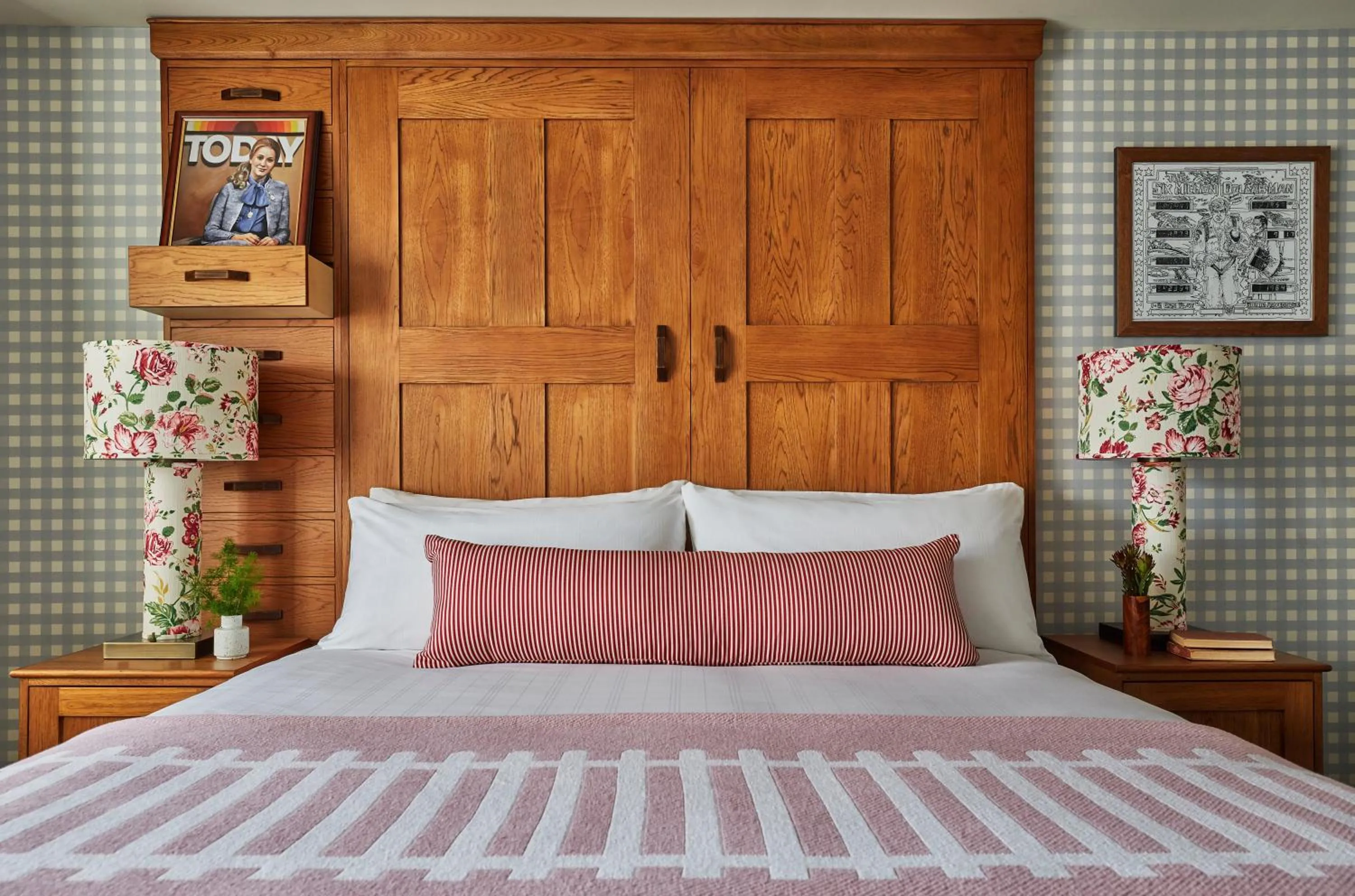 Bedroom, Bed in Graduate by Hilton Bloomington