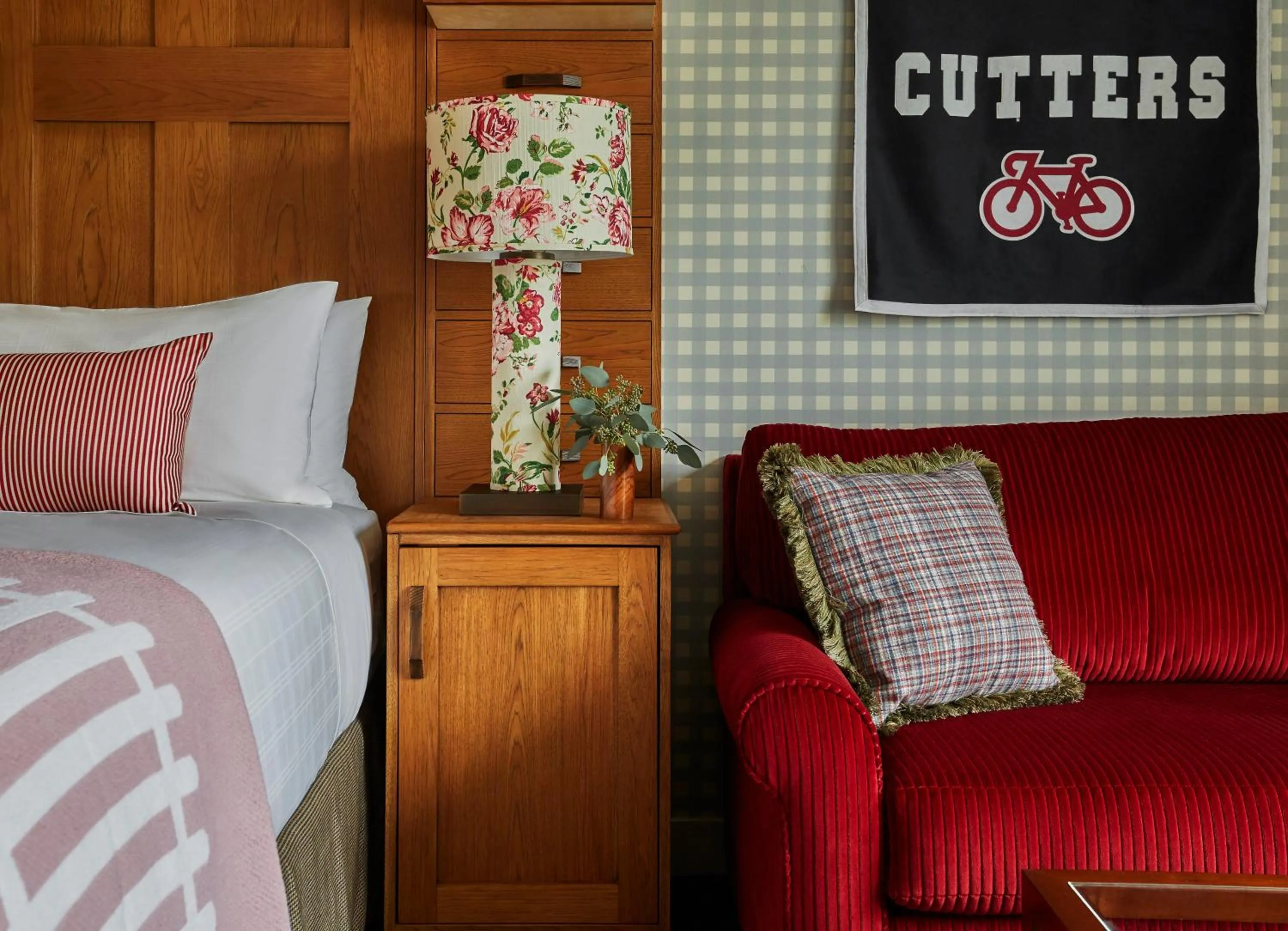 Bedroom in Graduate by Hilton Bloomington