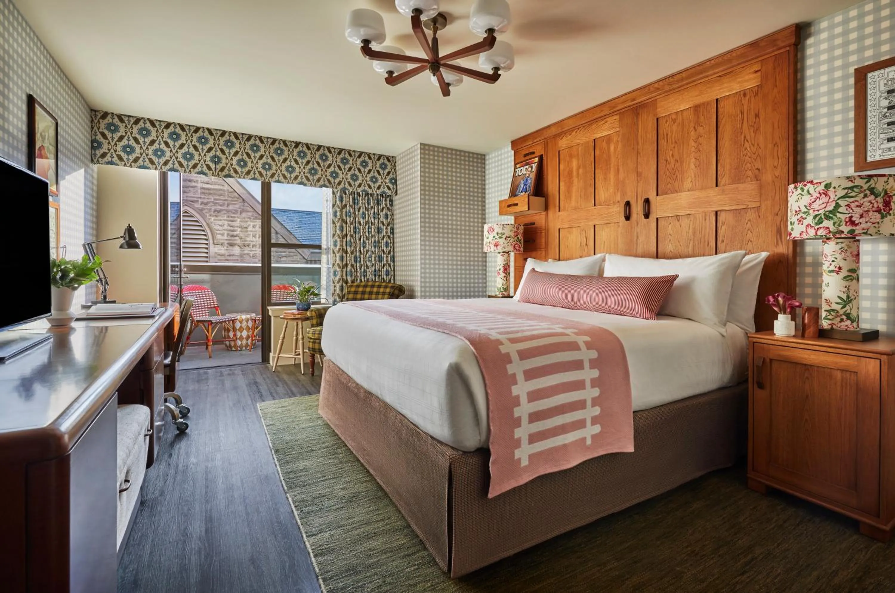 Bedroom, Bed in Graduate by Hilton Bloomington