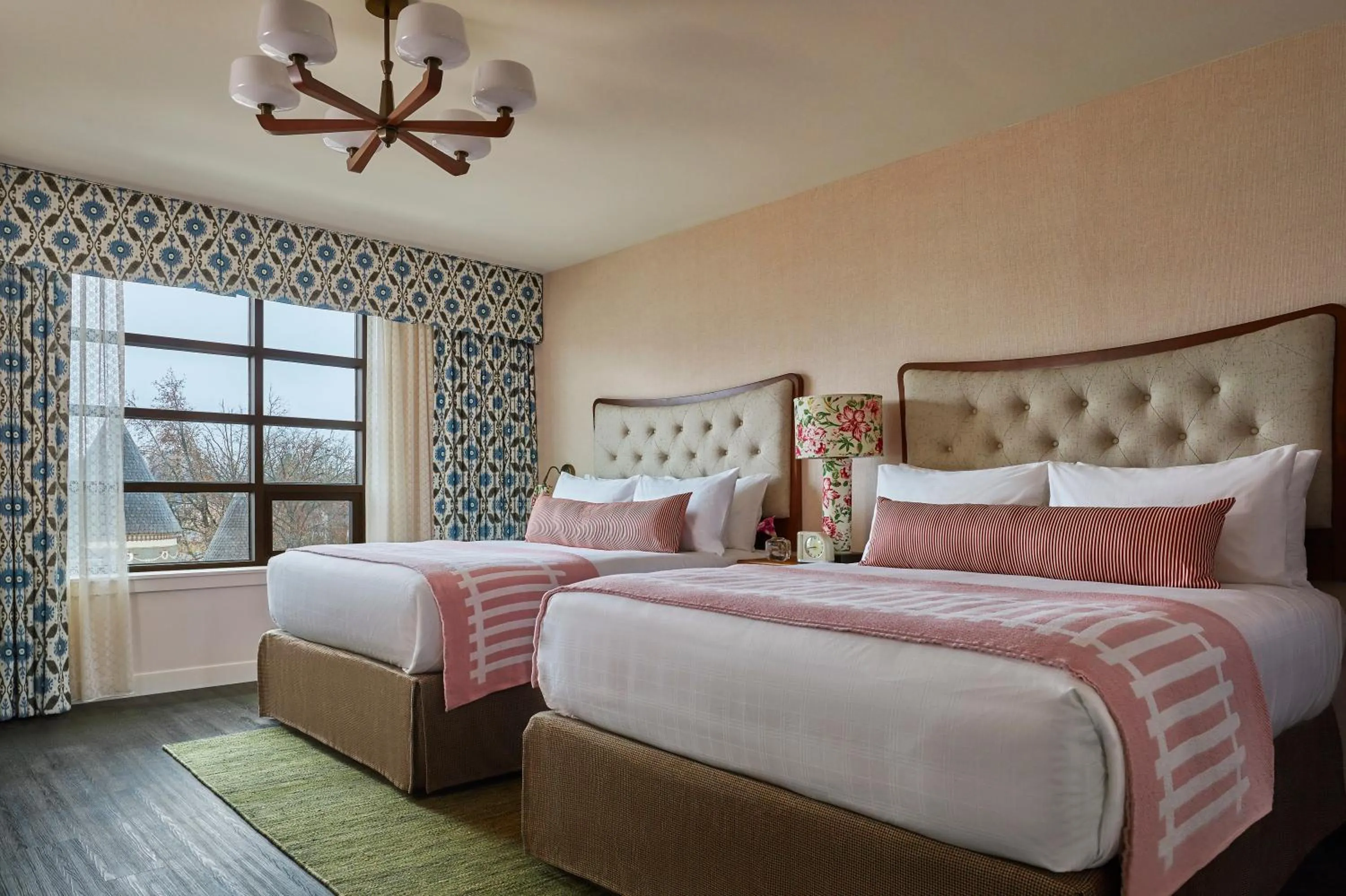 Bedroom, Bed in Graduate by Hilton Bloomington