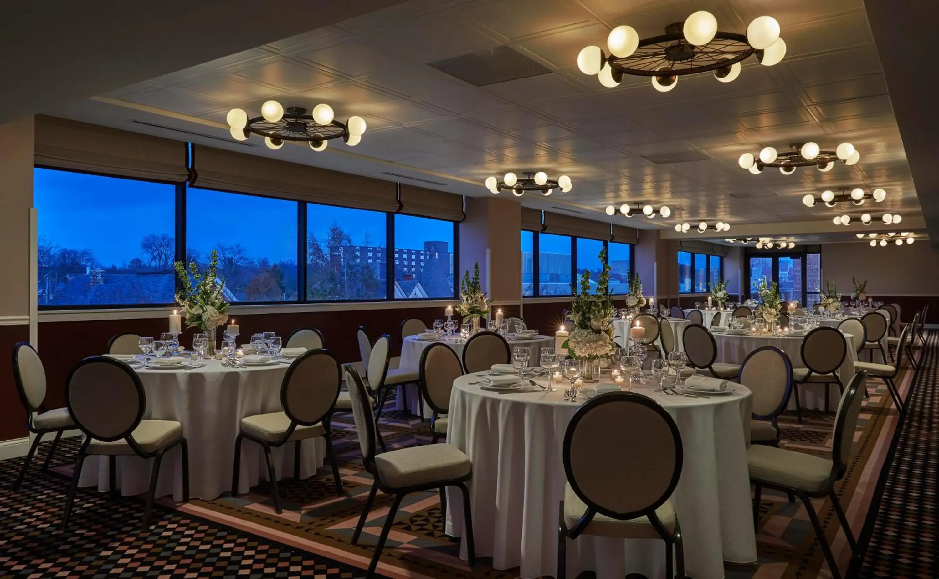 Restaurant/places to eat in Graduate by Hilton Bloomington Restaurant/places to eat in Graduate by Hilton Bloomington