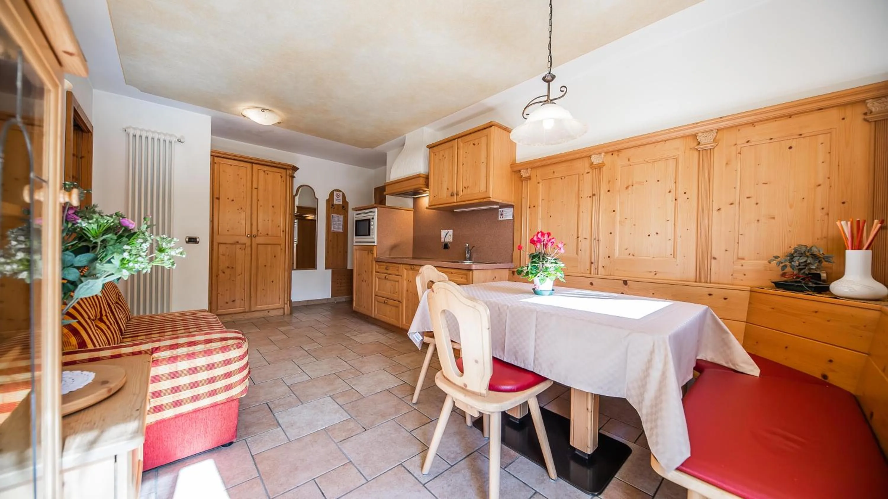 Dining area in Chalet Mottolino