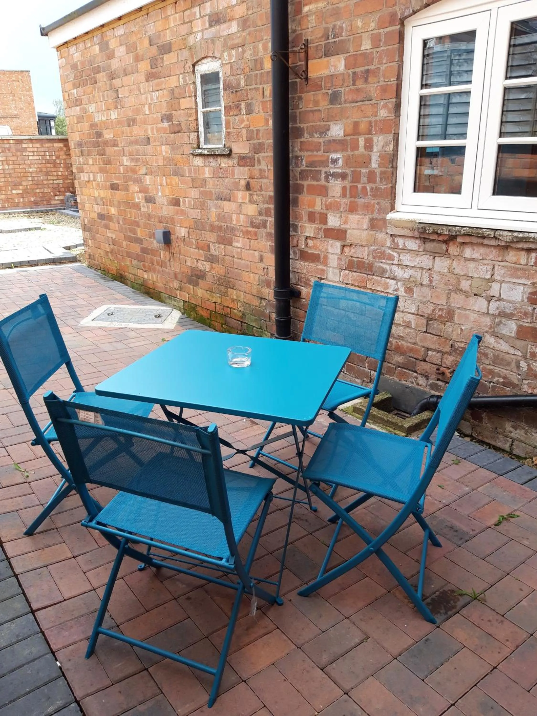 Simpsons Cottage - Grove Road Cottages