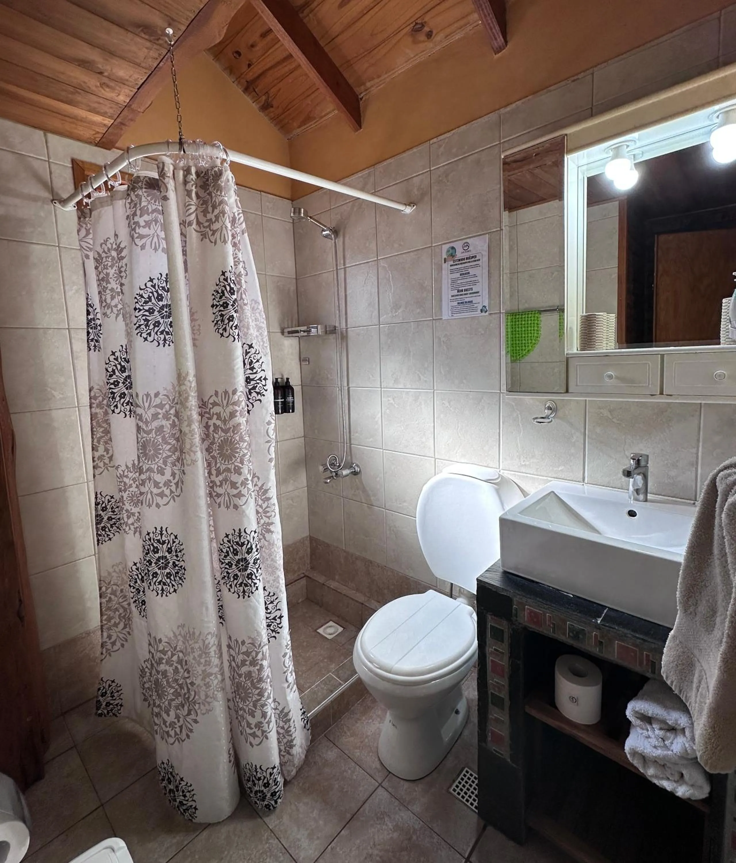 Shower in Cabañas Las Nubes