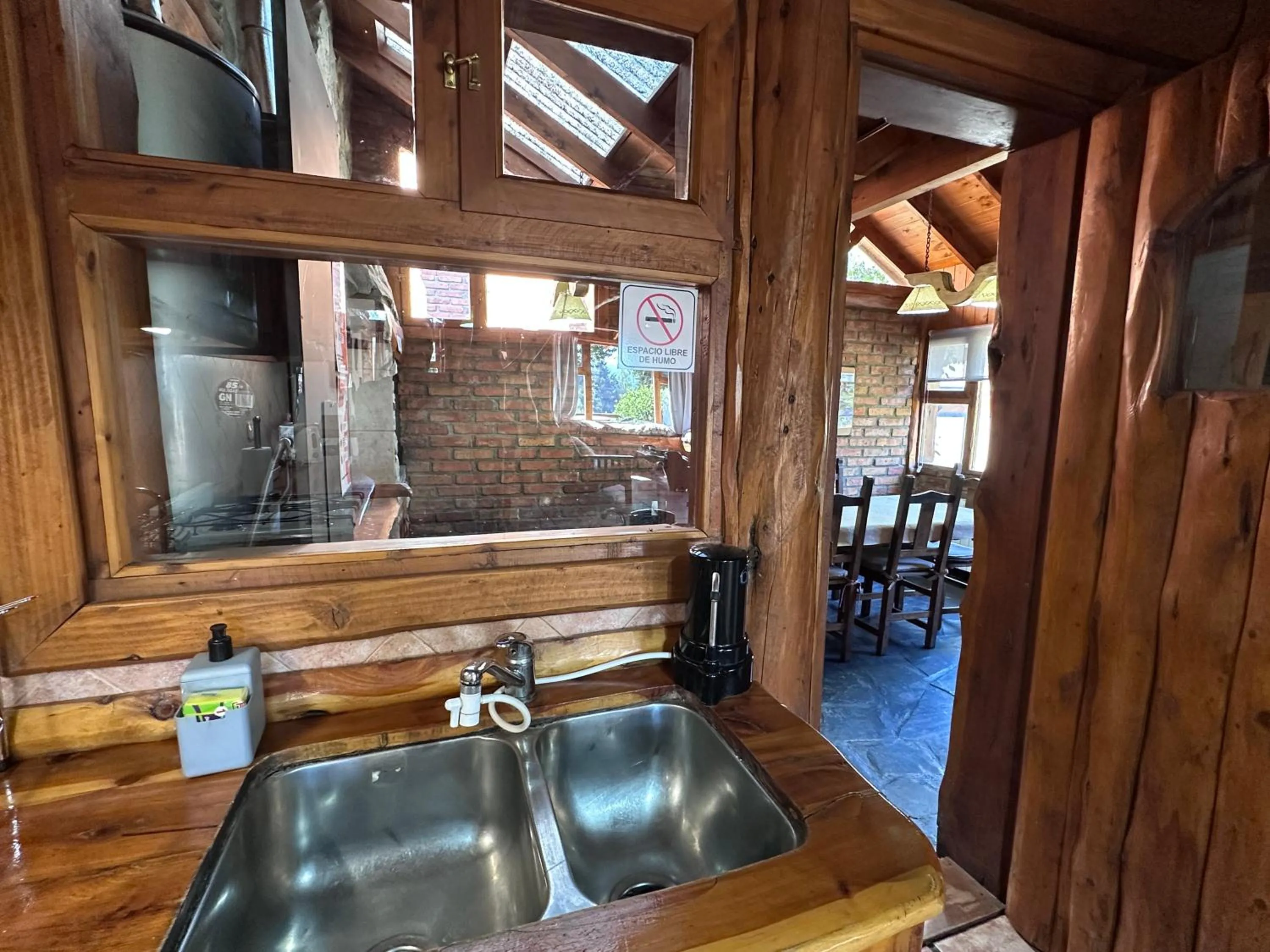 Kitchen or kitchenette in Cabañas Las Nubes