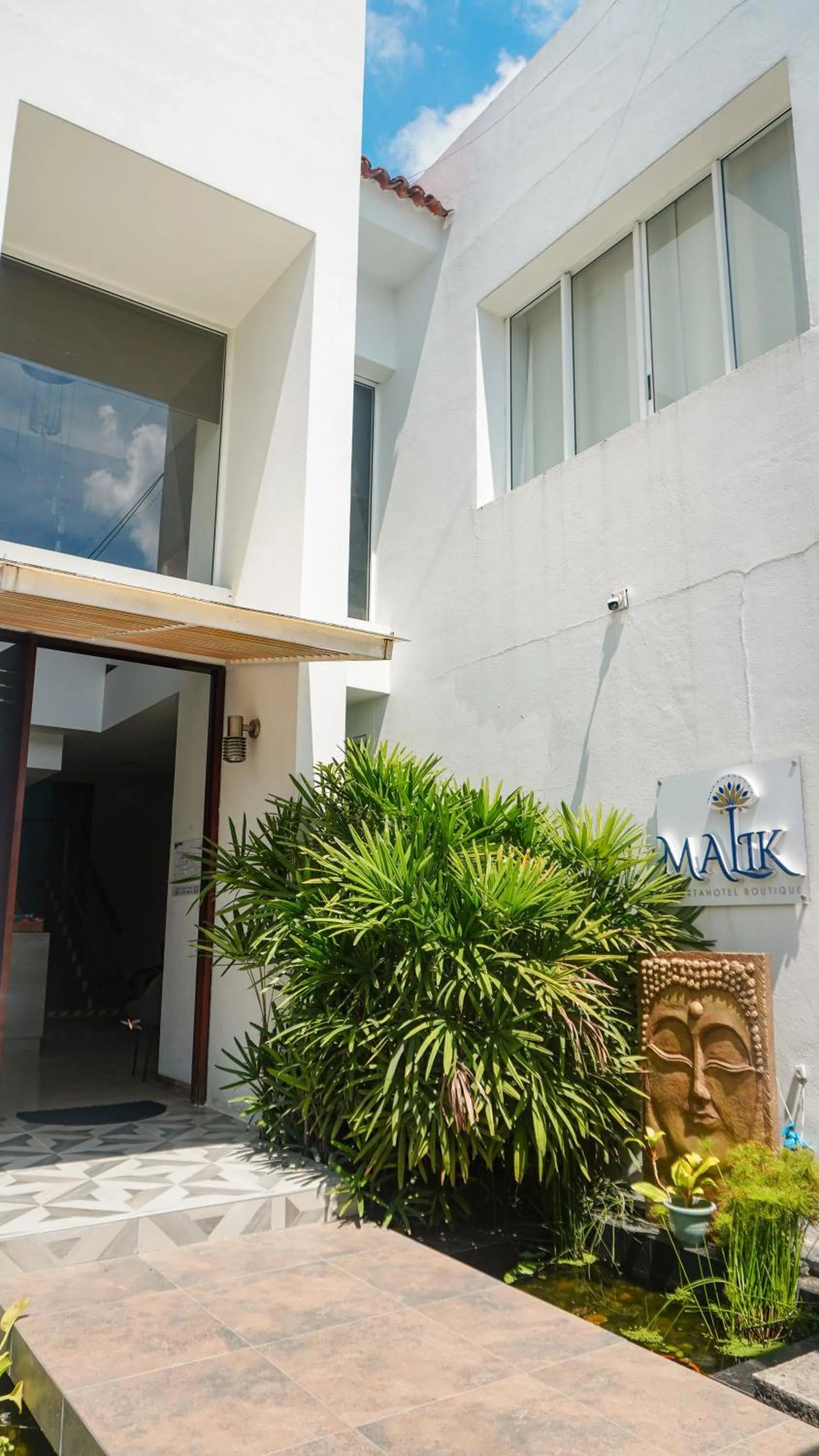 Facade/entrance in Malik Hotel Boutique
