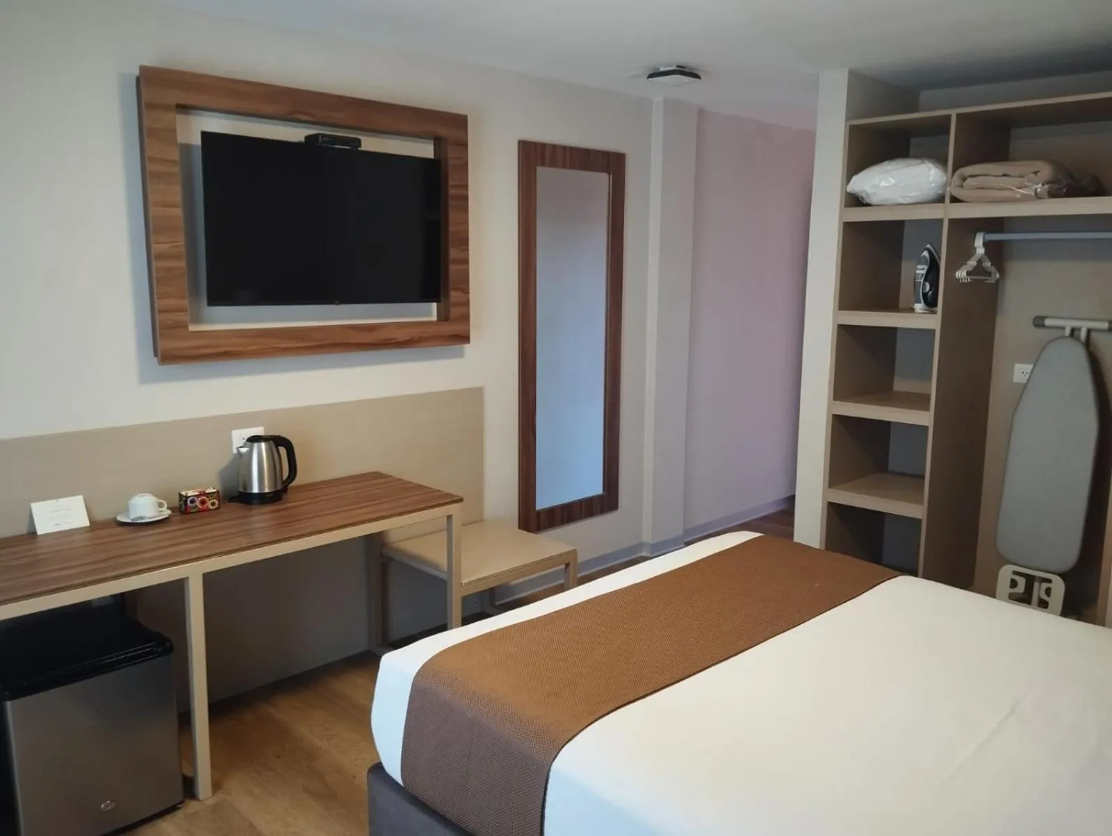 Bed in DM Hoteles Ayacucho