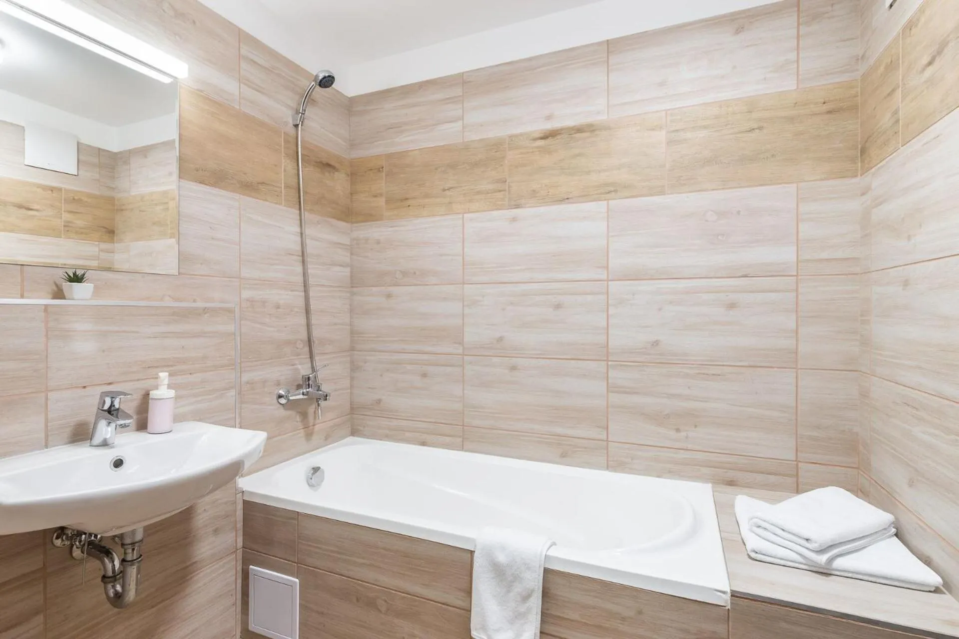Bathroom in Corvin Residence Apartments