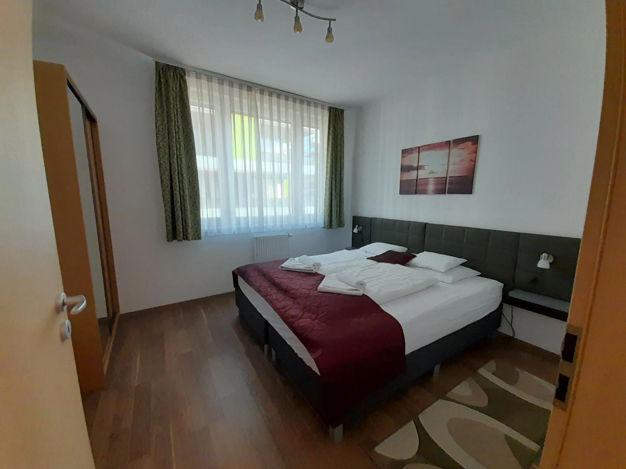 Bedroom, Bed in Corvin Residence Apartments