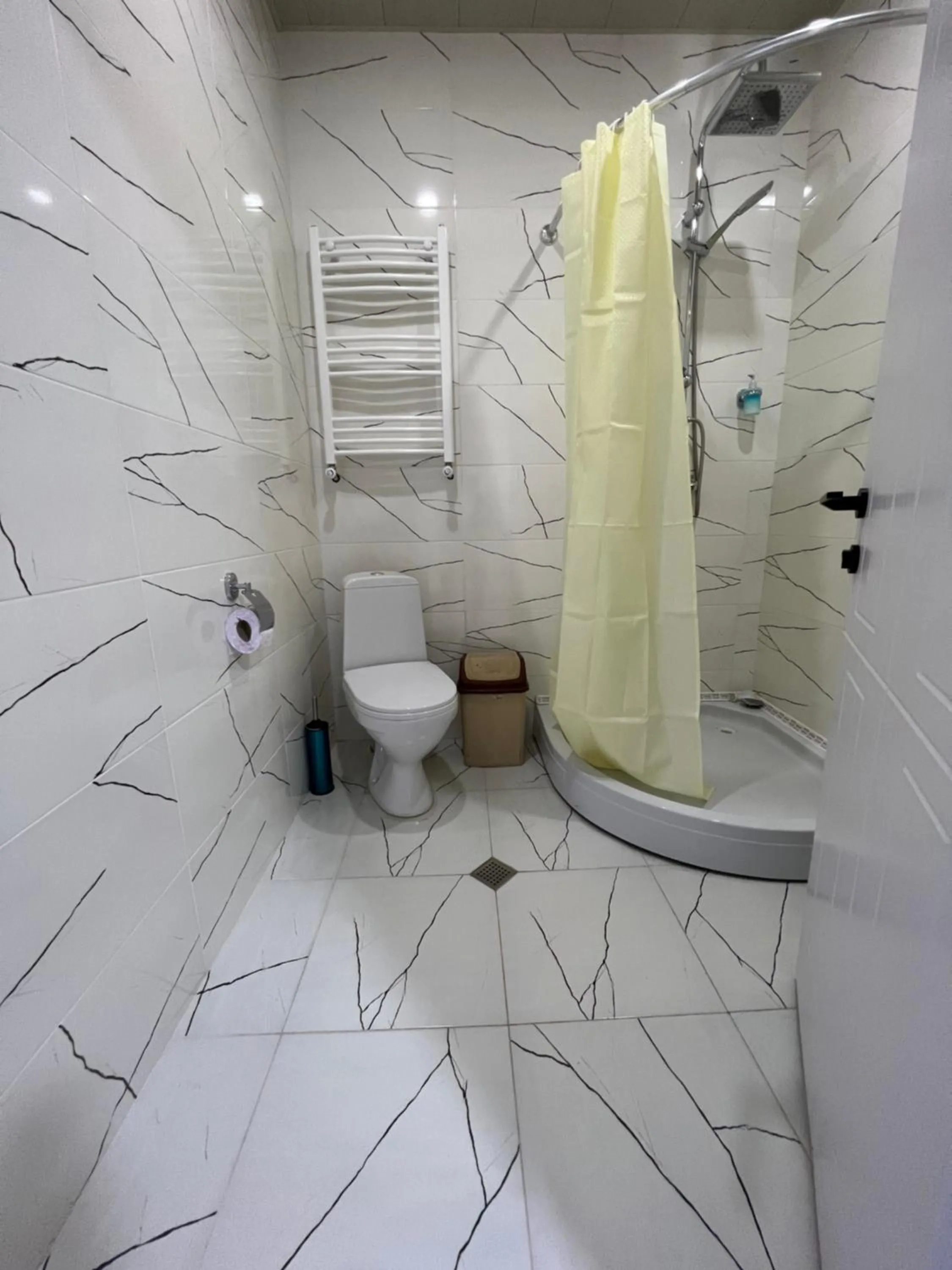Shower in Guest House Lali