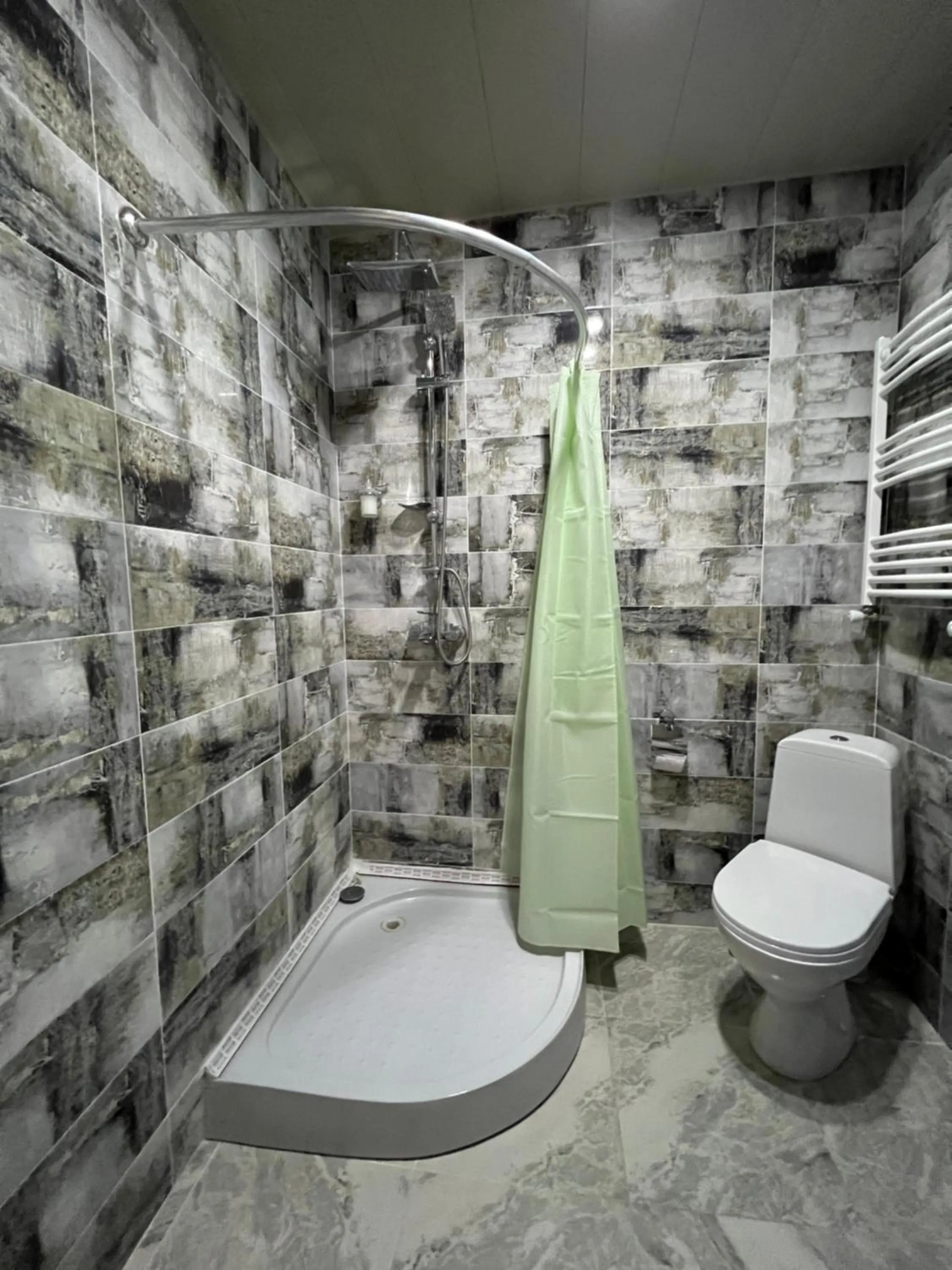 Shower in Guest House Lali