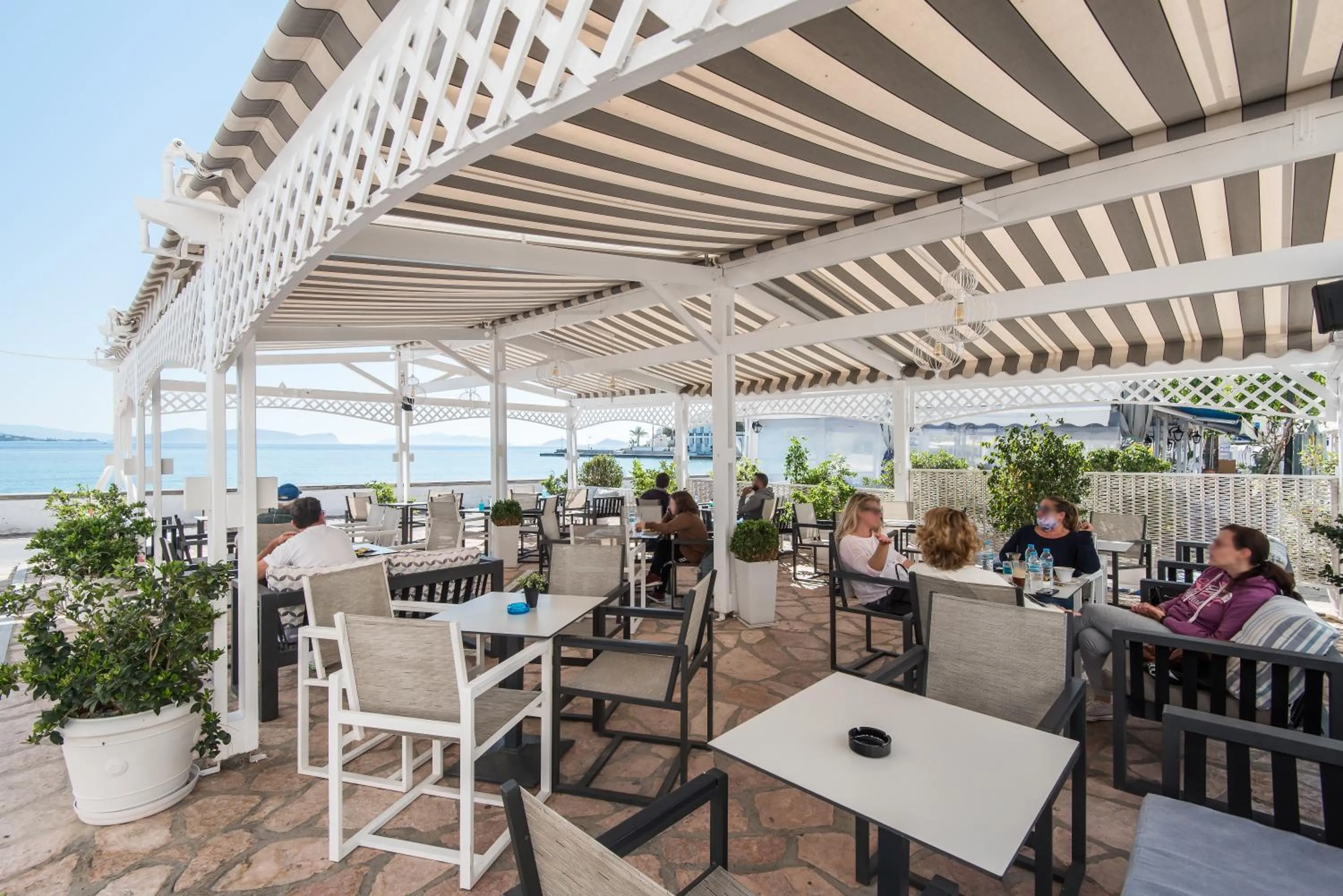 Coffee/tea facilities in Klimis Hotel